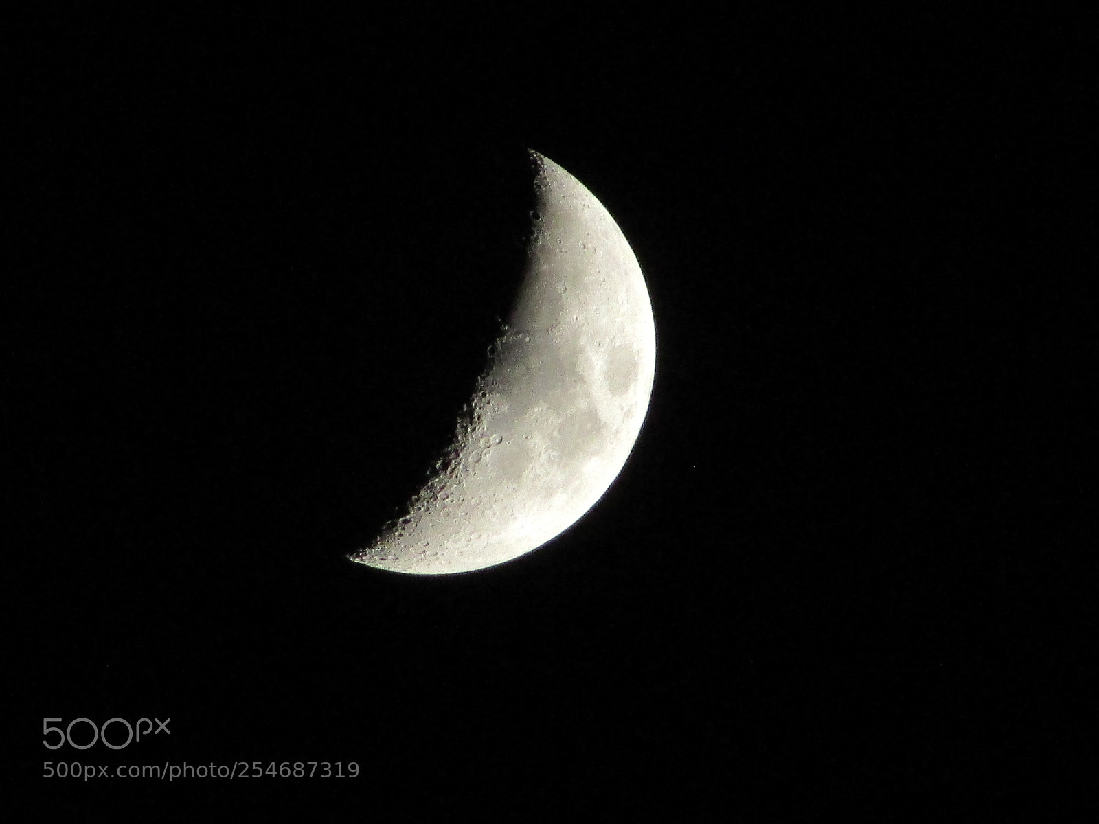Canon PowerShot SX400 IS sample photo. Half moon photography
