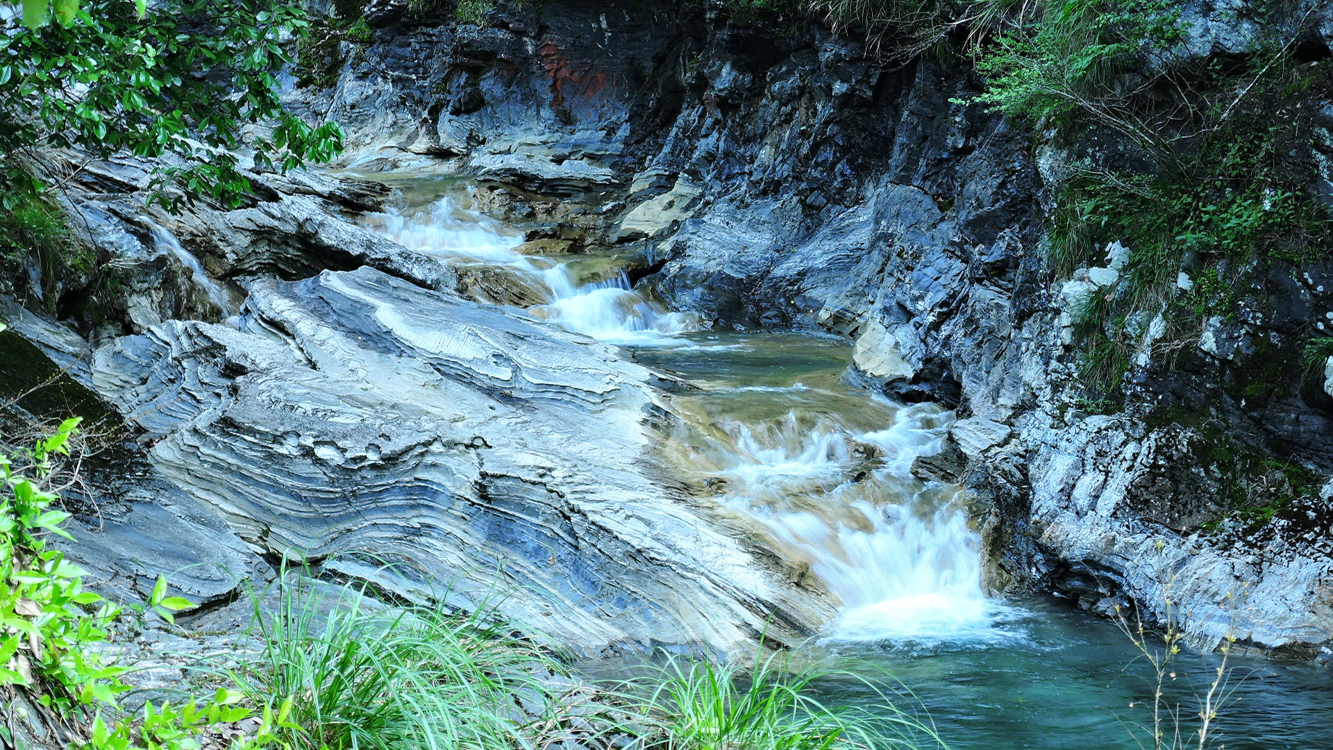 Nikon Coolpix P340 sample photo. Huangshan photography