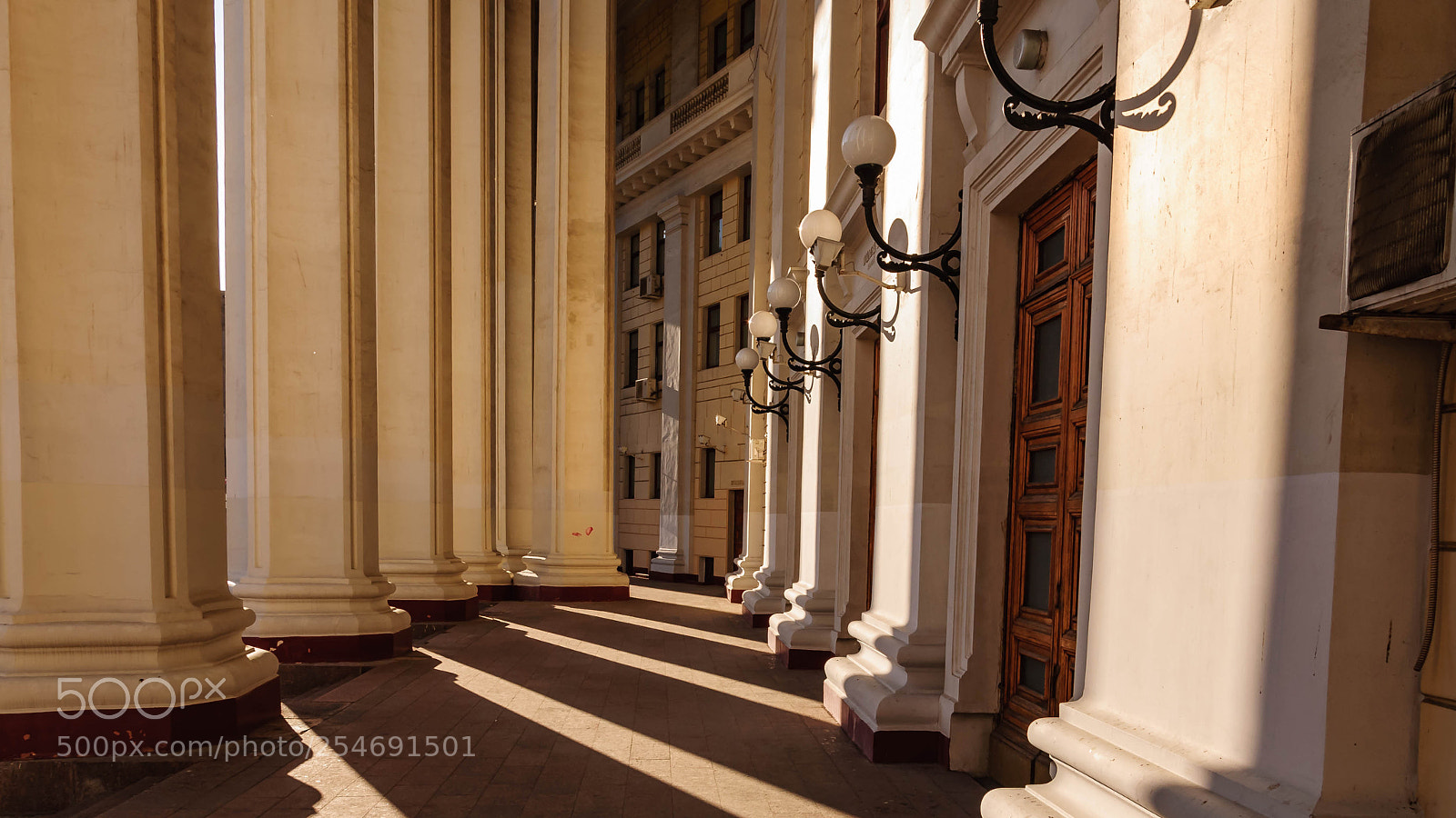 Nikon D5000 sample photo. Pillars photography