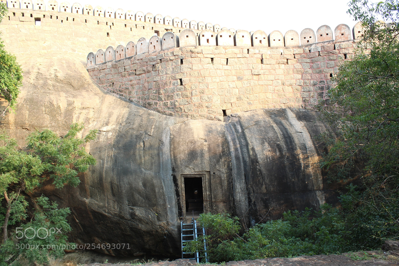 Canon EOS 1300D (EOS Rebel T6 / EOS Kiss X80) sample photo. Cave in a fort photography