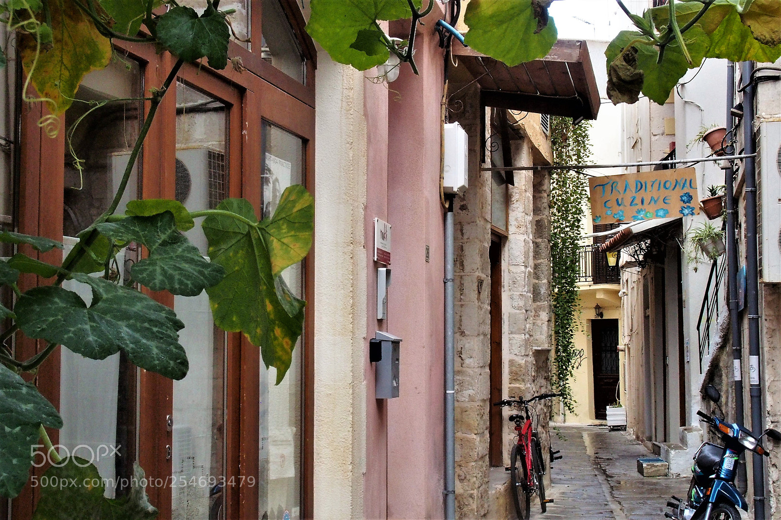 Olympus PEN E-PL5 sample photo. The alley photography