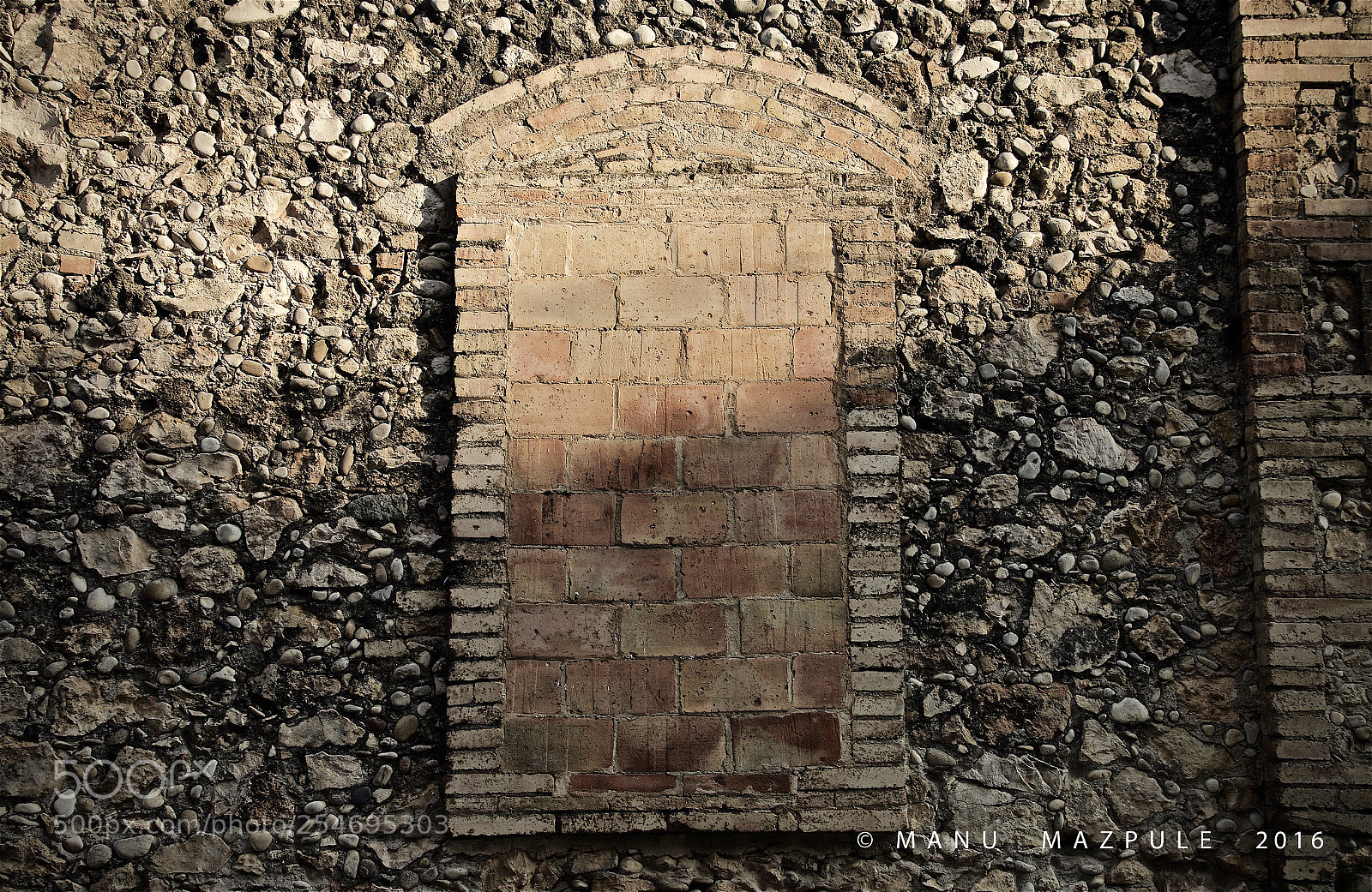 Canon EOS 70D sample photo. 300. girona. catalunya... no passing... photography