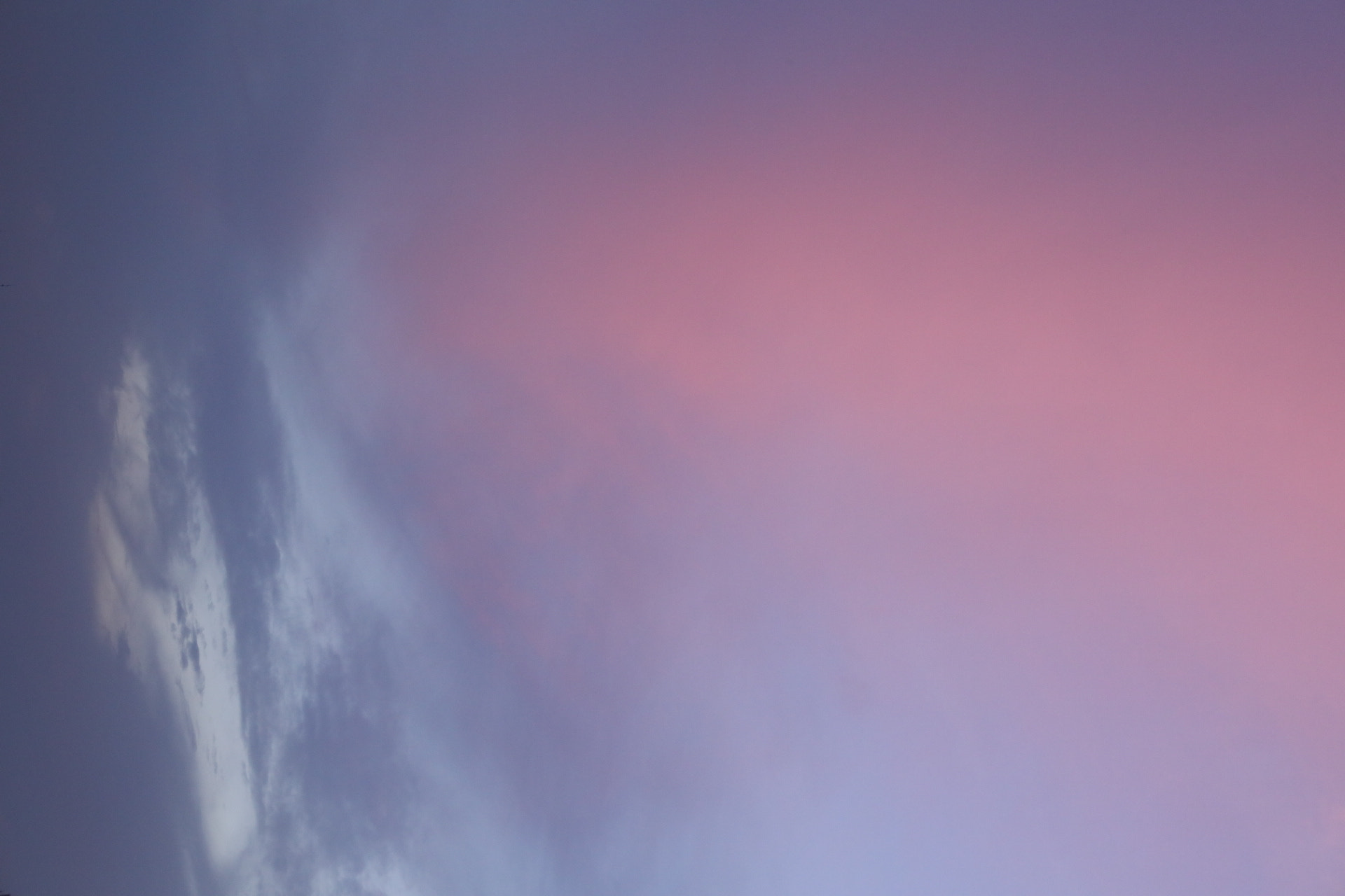 Canon EF 50mm F1.4 USM sample photo. Pink cloud. photography