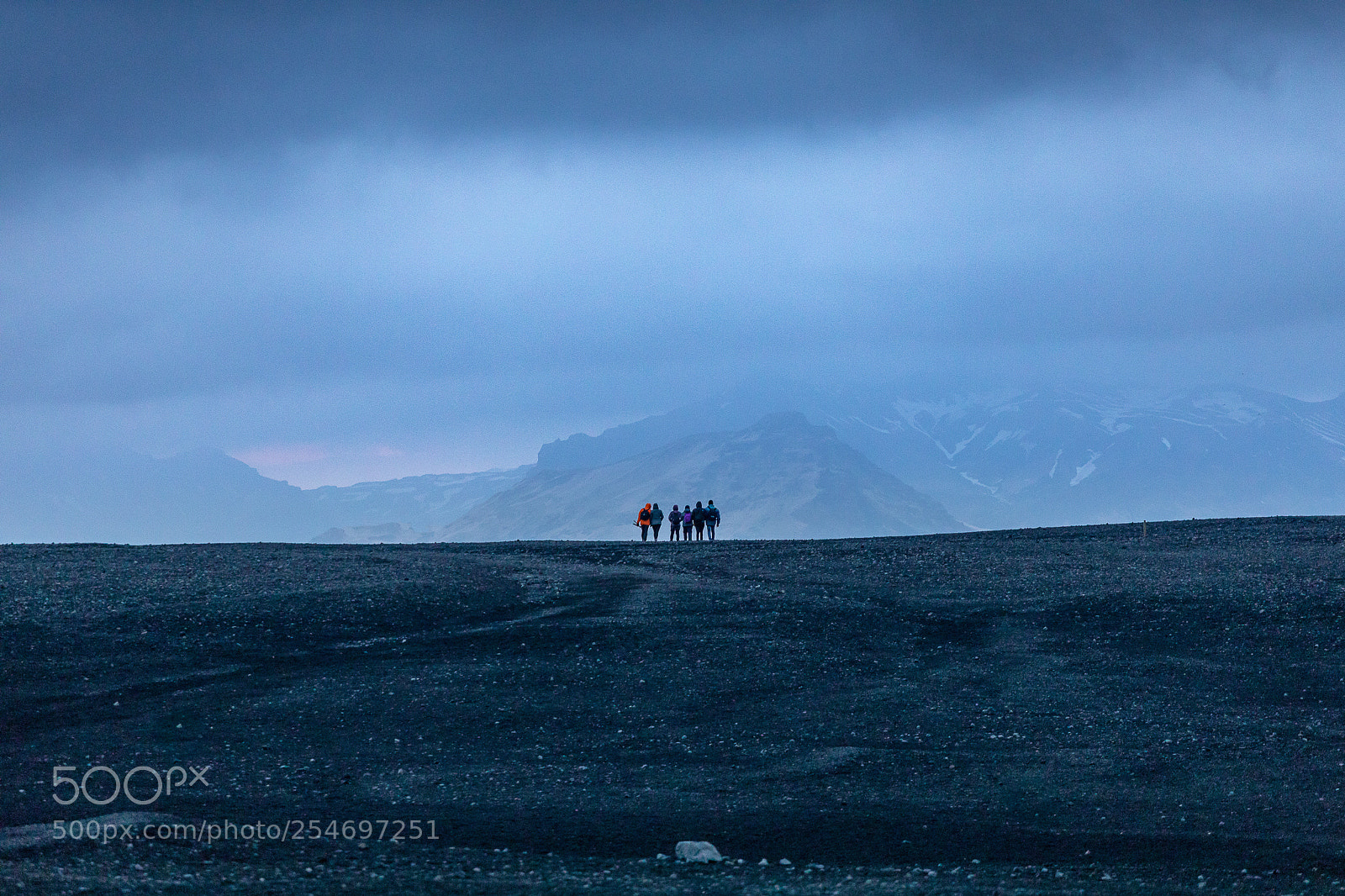 Canon EOS 5D Mark IV sample photo. Walking to s lheimasandur photography