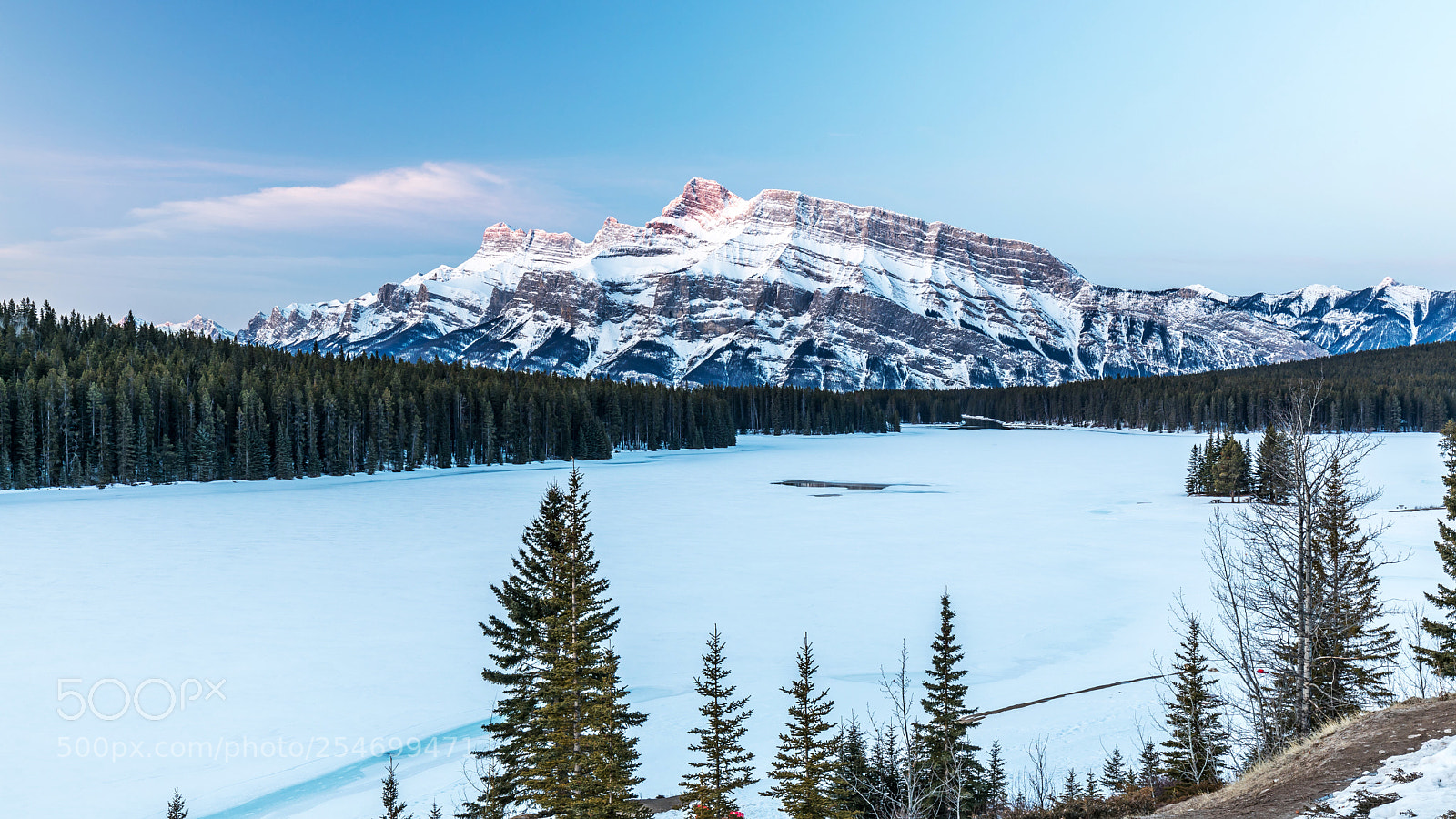 Canon EOS 5D Mark IV sample photo. Mount rundle photography