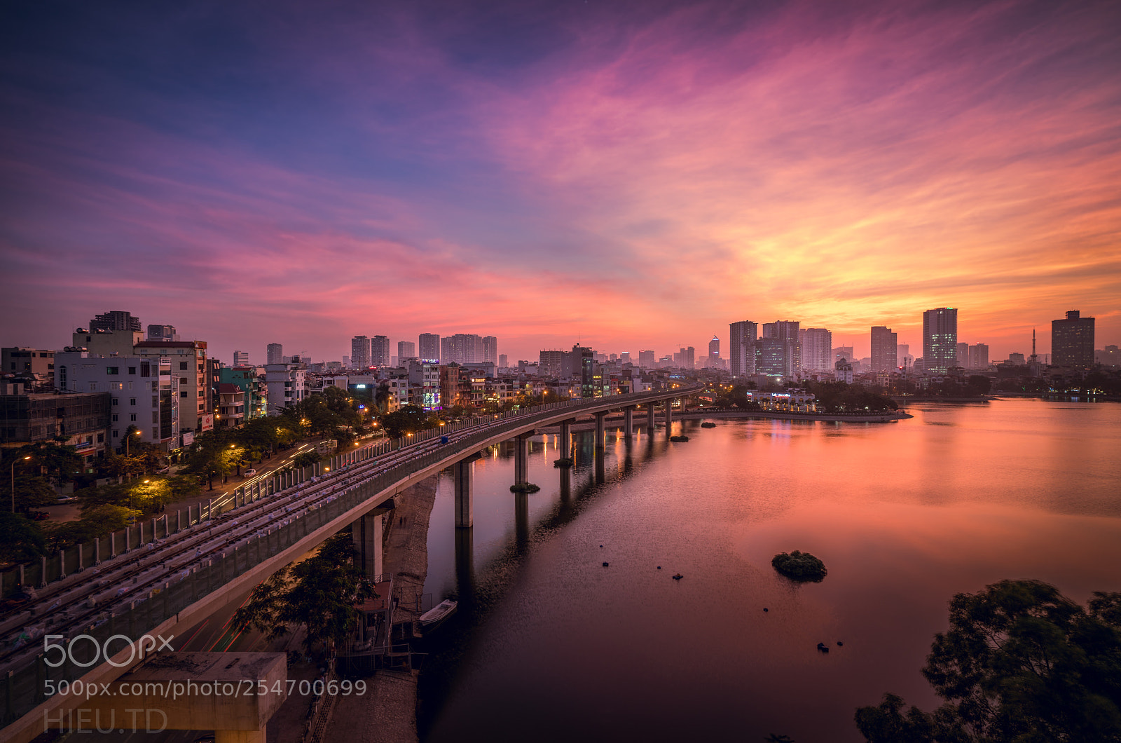 Sony a7R II sample photo. Hanoi 09 ( hoang cau lake) photography