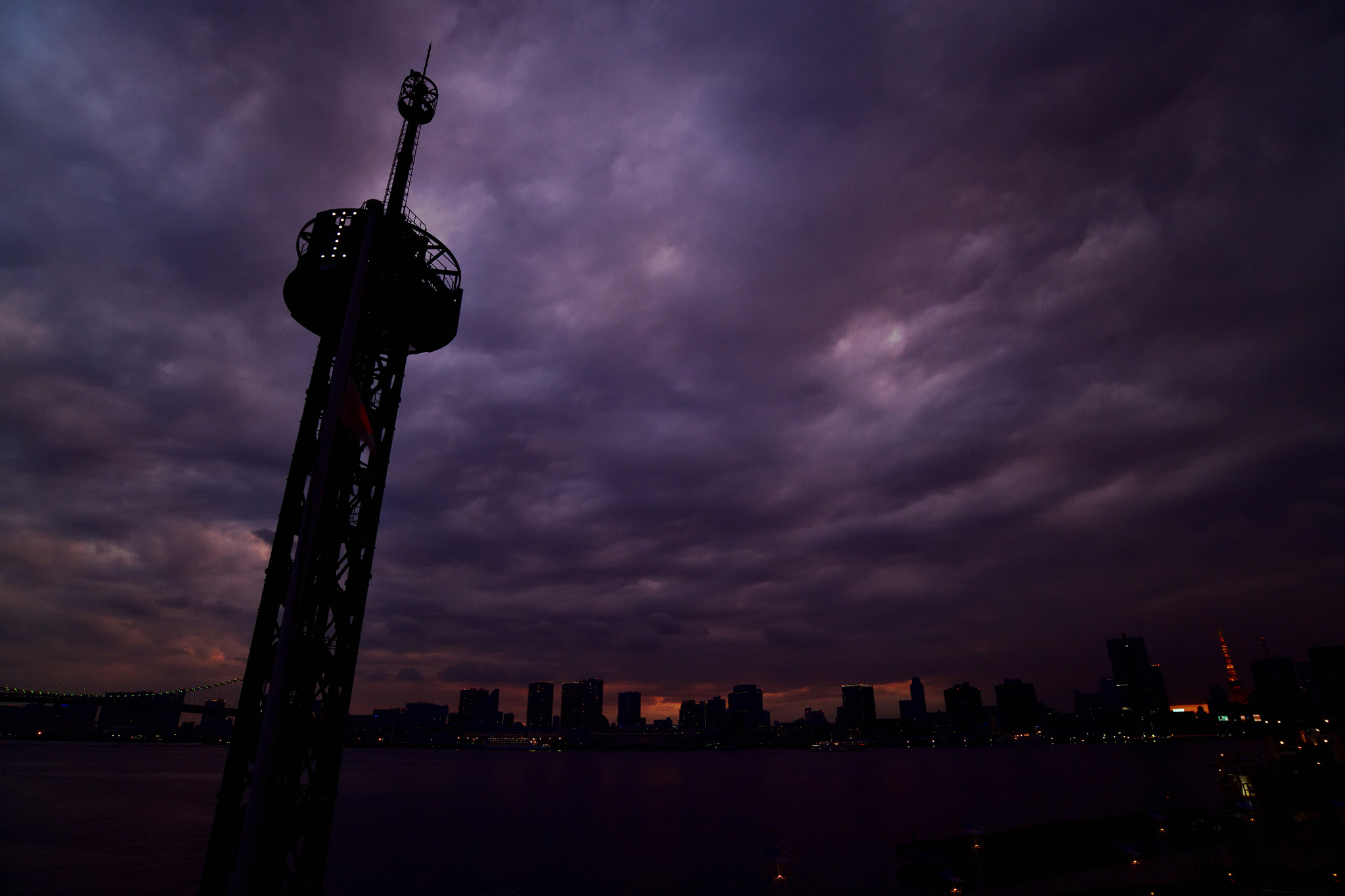 Nikon AF-S Nikkor 18-35mm F3.5-4.5G ED sample photo. Cloud photography