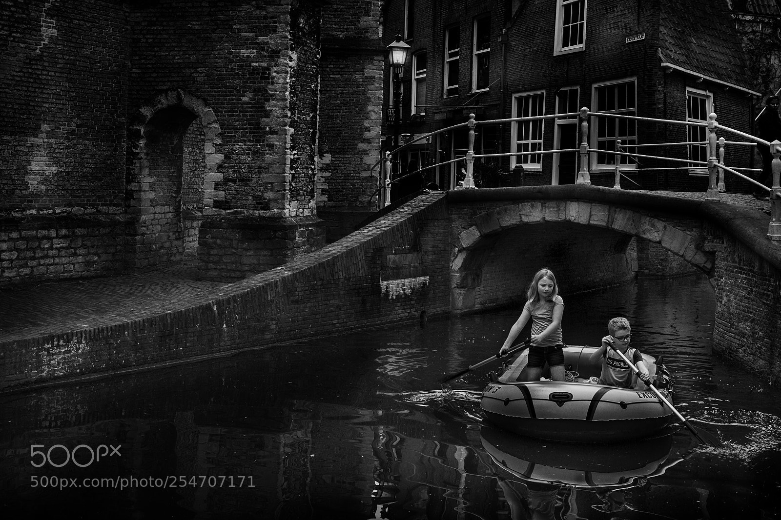 Canon EOS 5D Mark II sample photo. Children in a boat photography
