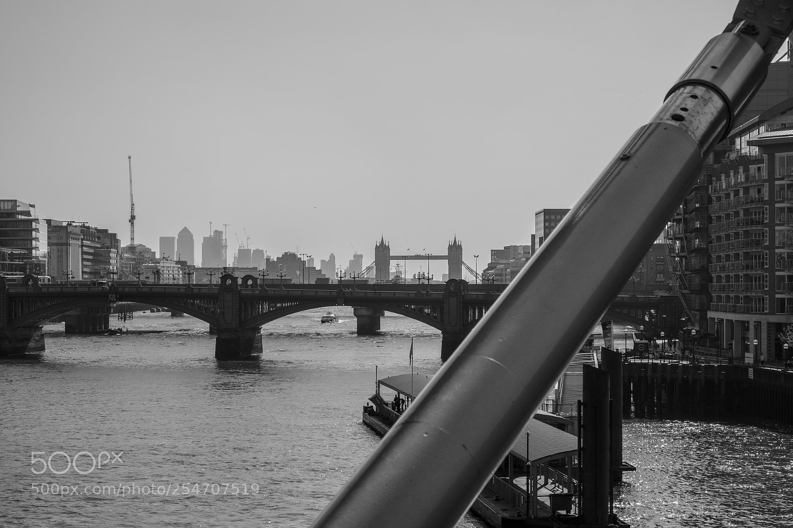 Fujifilm X-T10 sample photo. Millenium bridge photography