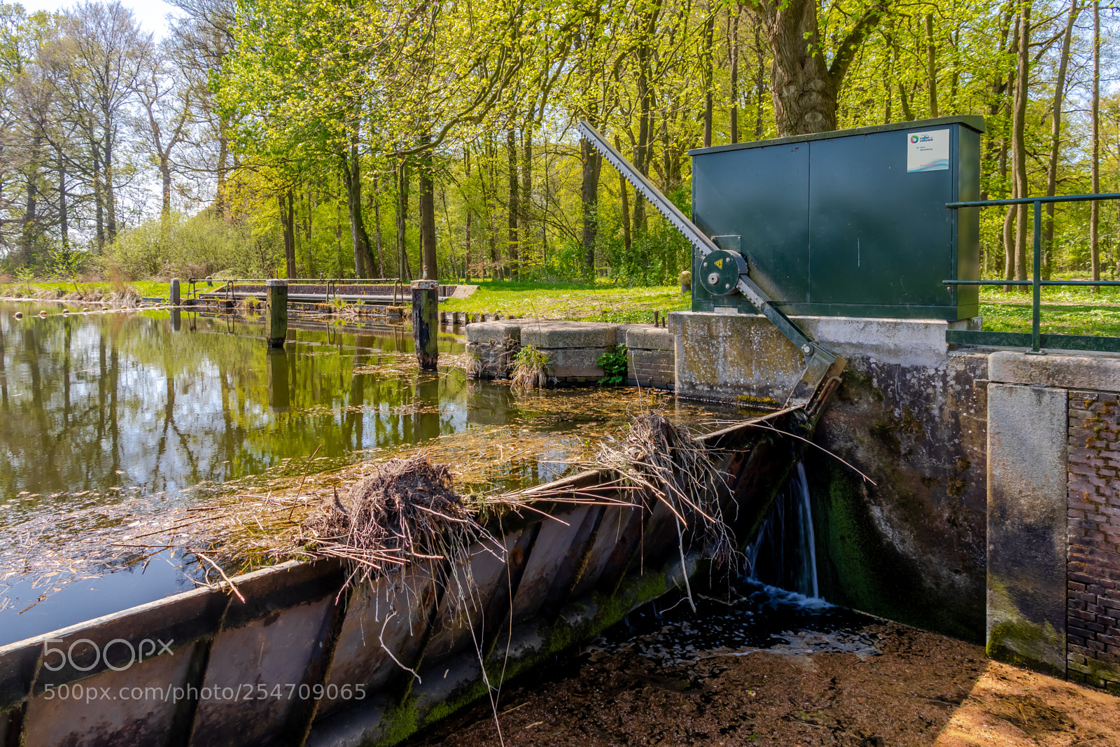 Canon EOS 80D sample photo. Former lock photography