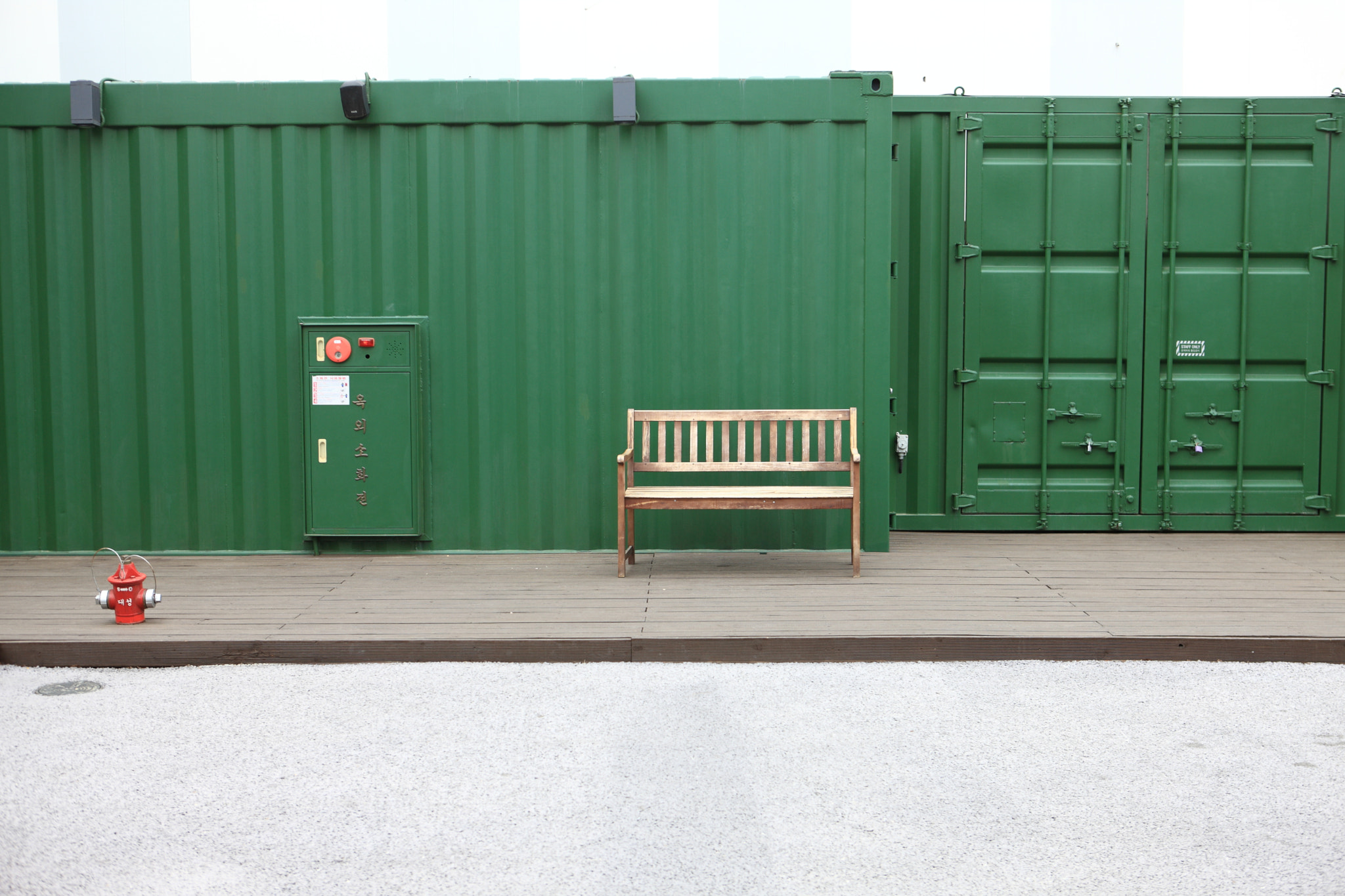 Canon EOS-1Ds Mark III sample photo. Bench photography
