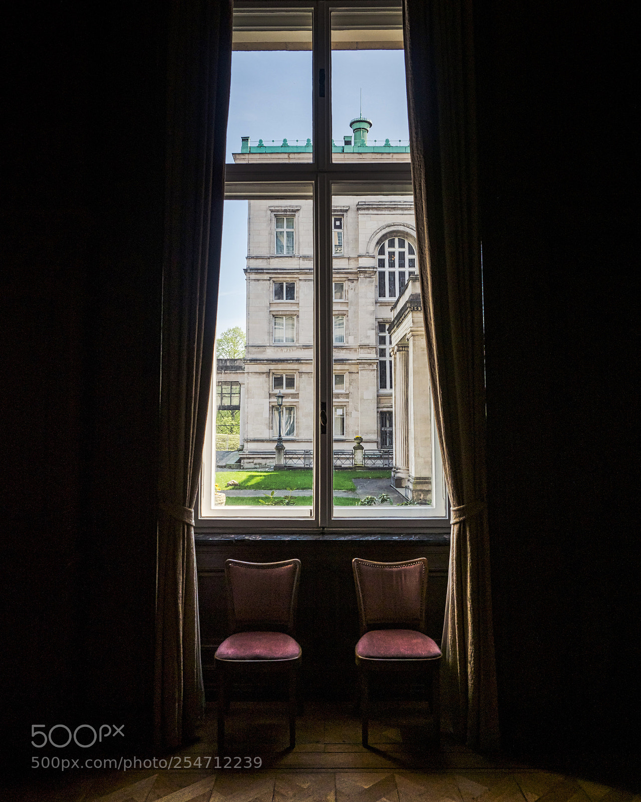 Olympus OM-D E-M1 Mark II sample photo. Out of the window photography