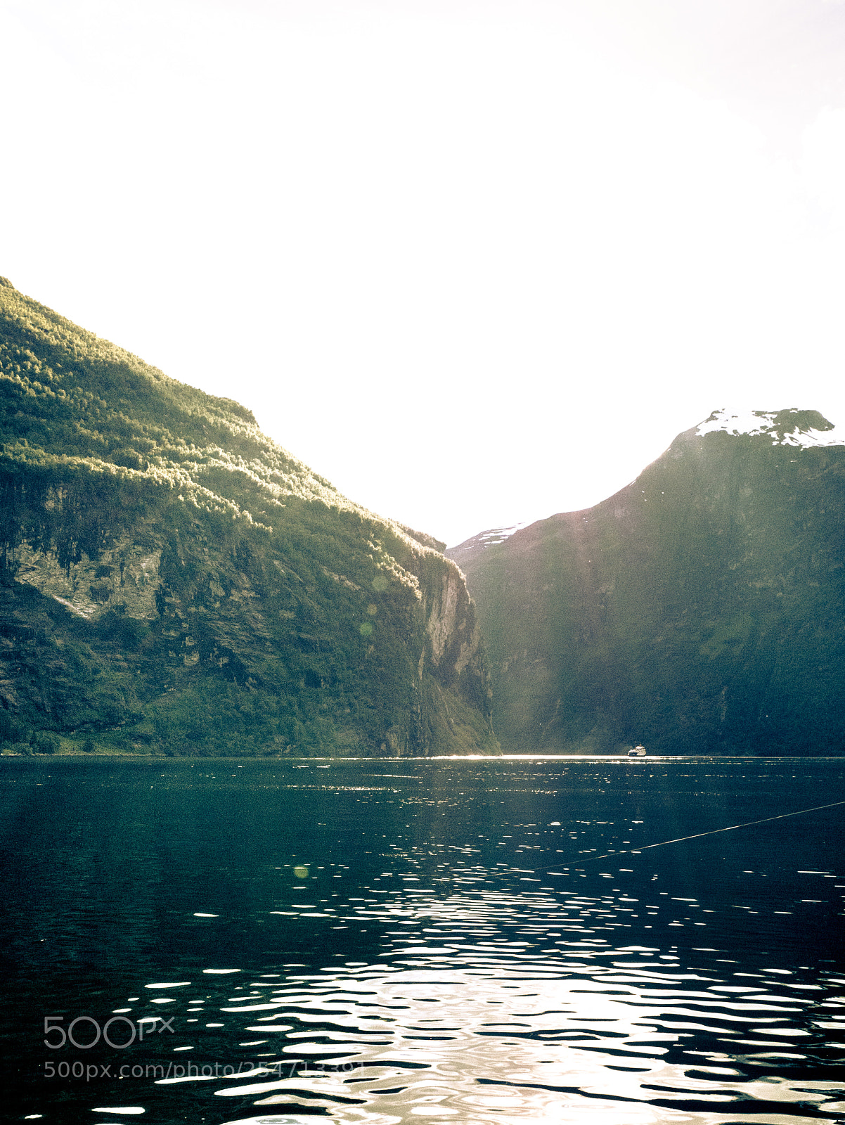 Panasonic Lumix DMC-G85 (Lumix DMC-G80) sample photo. Evening light on geirangerfjord photography