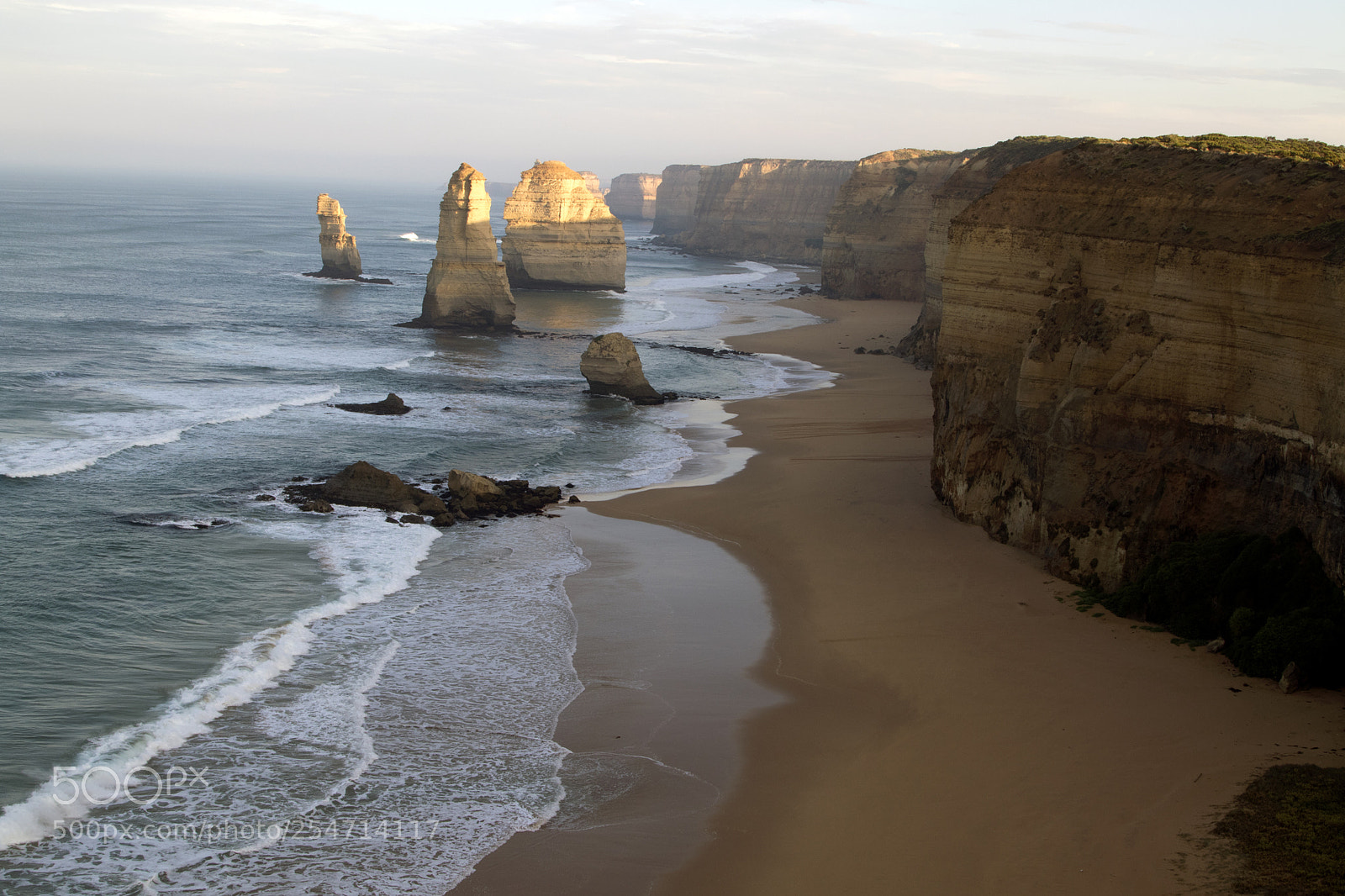 Canon EOS 7D Mark II sample photo. Sunrise on the 12 apostles photography