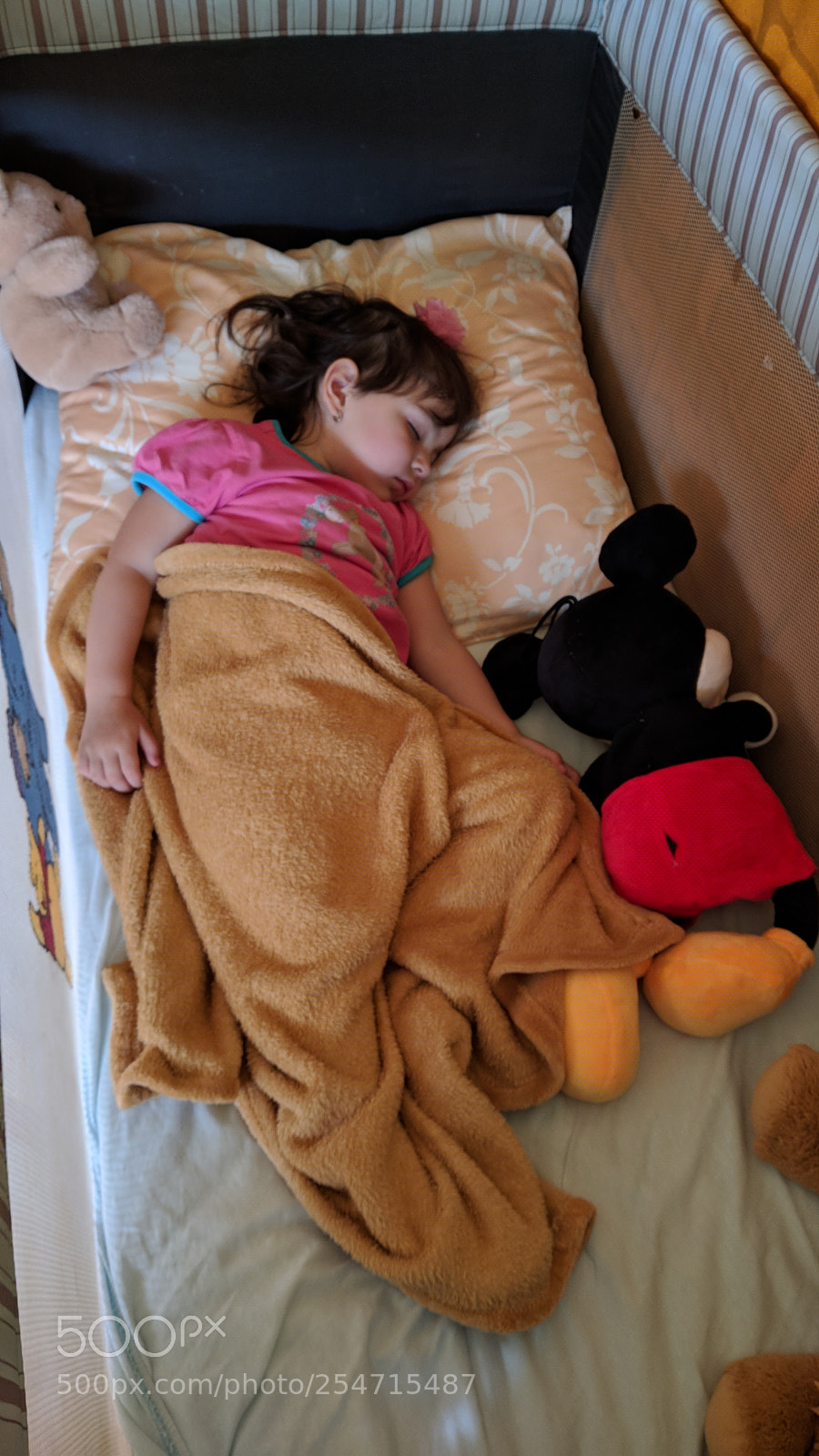 Xiaomi Mi A1 sample photo. Everybody sleeps. photography