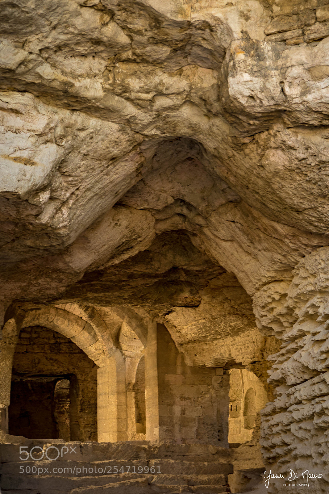 Canon EOS 7D Mark II sample photo. Abbaye de saint-roman photography