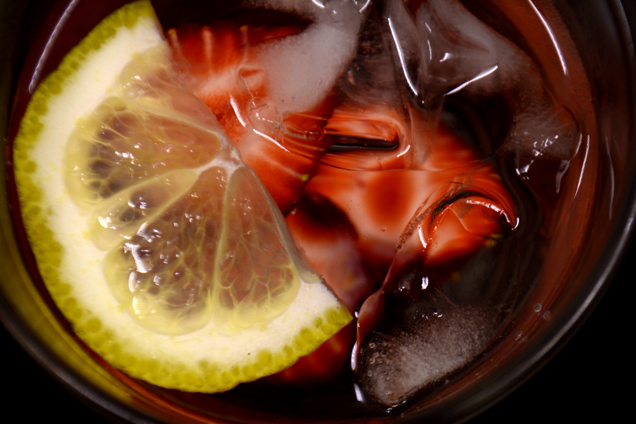 Nikon D7100 sample photo. Lemonade with strawberries photography
