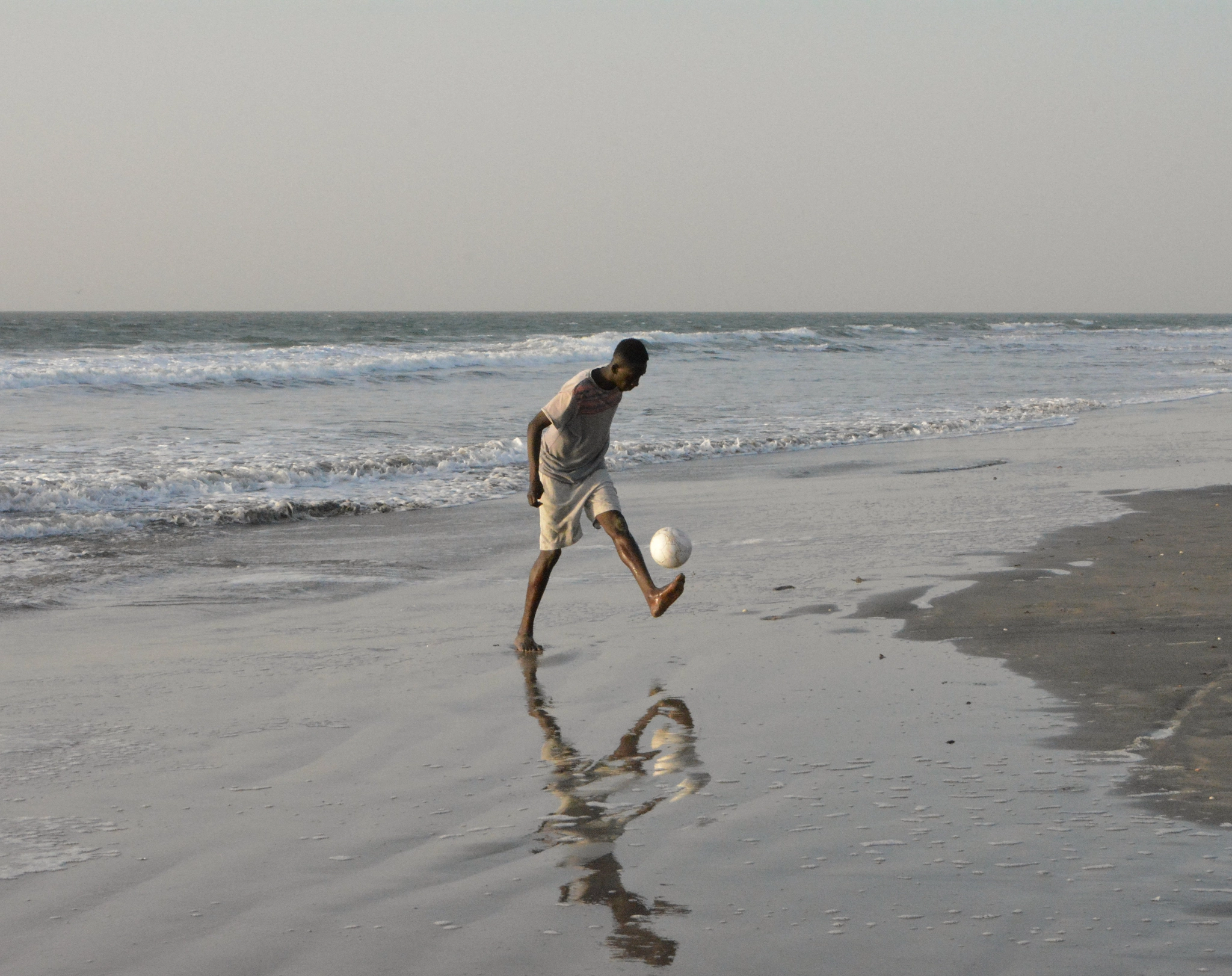 Nikon D5200 sample photo. Beach games photography