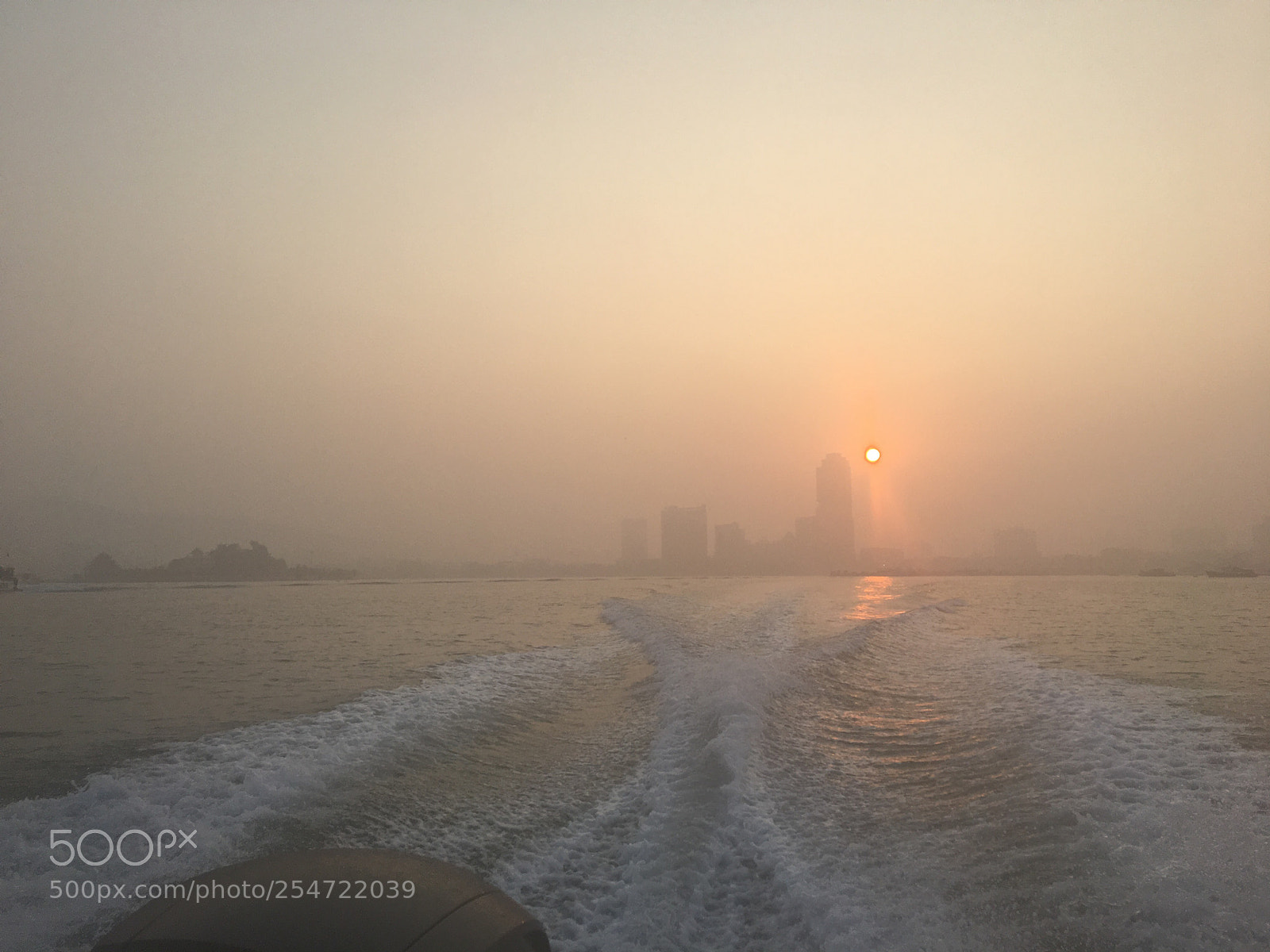 Apple iPhone 6s sample photo. Morning sun from a photography