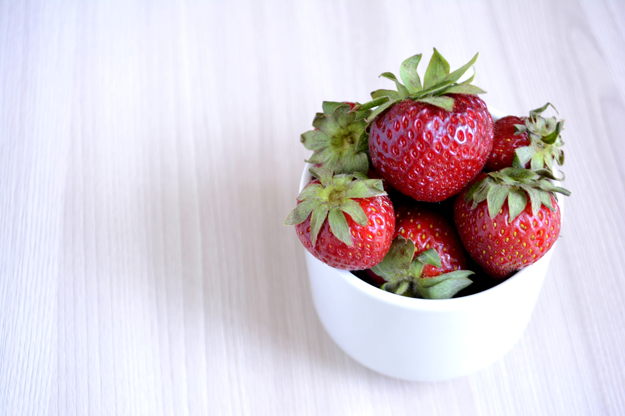 Nikon D7100 sample photo. Strawberries in a cup photography