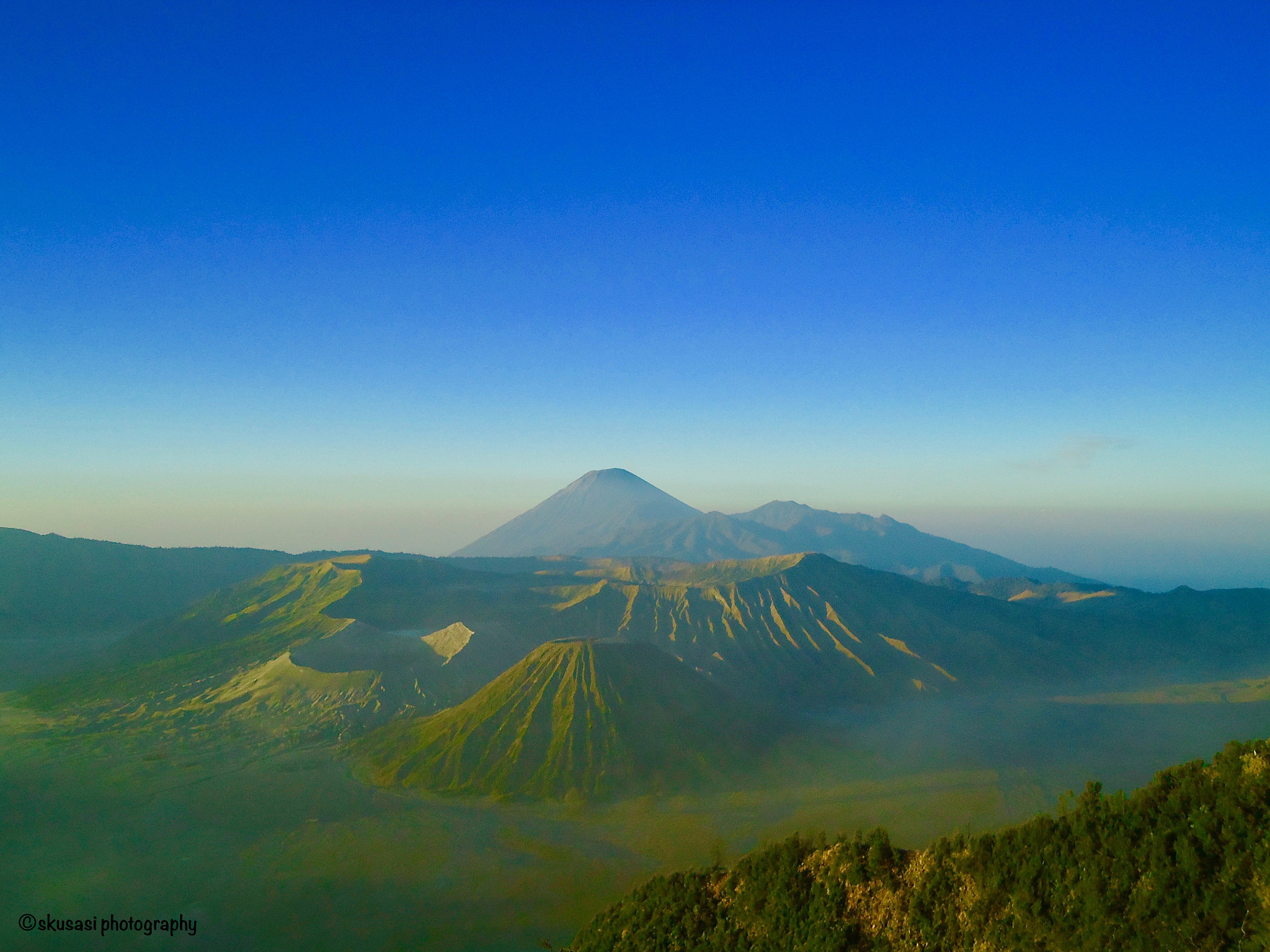 Sony Cyber-shot DSC-W320 sample photo. Mount bromo photography