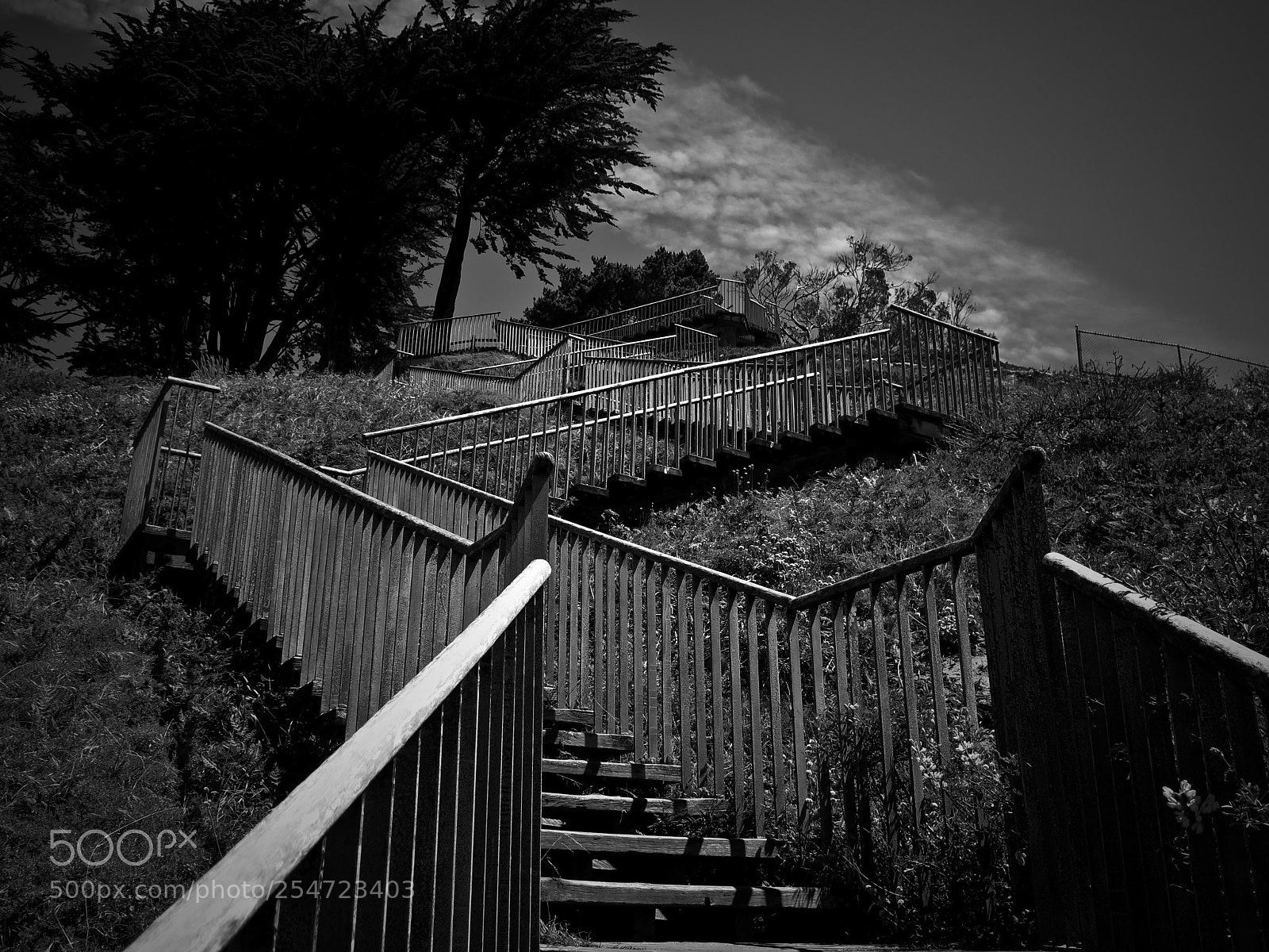 Canon PowerShot G16 sample photo. Crooked photography
