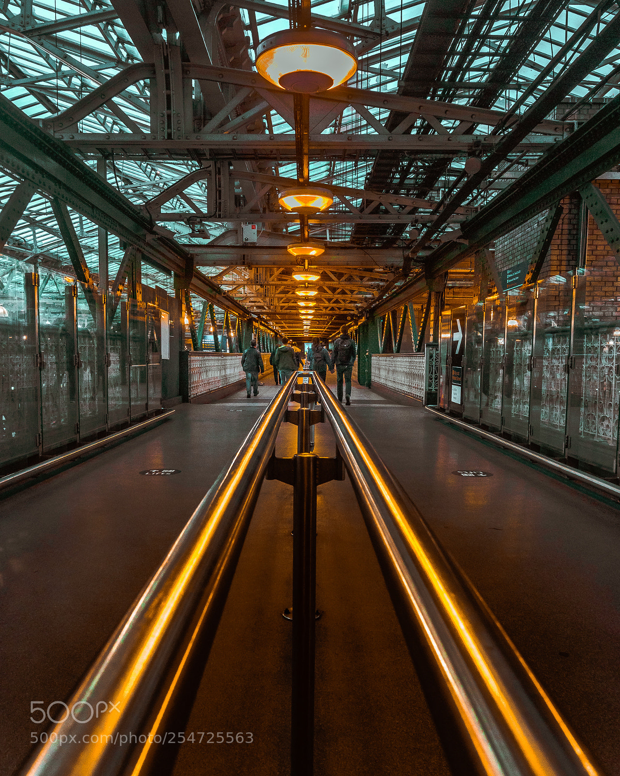 Sony a6000 sample photo. Waverley station photography