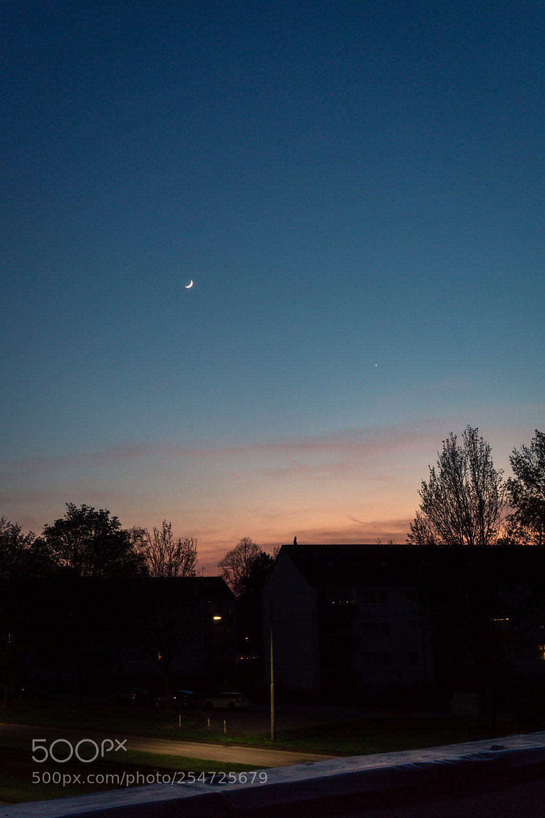 Sony a6000 sample photo. Dämmerungsmond photography