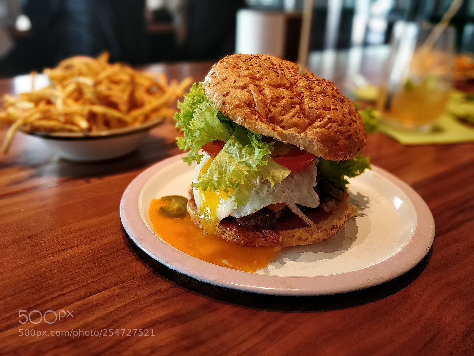 OnePlus 5T sample photo. Hamburger photography