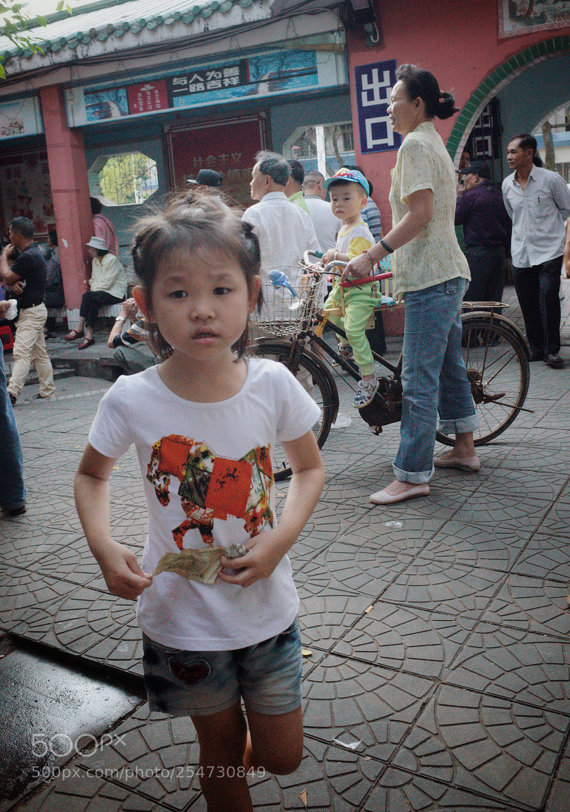 Ricoh GR II sample photo. Girl and little boy photography