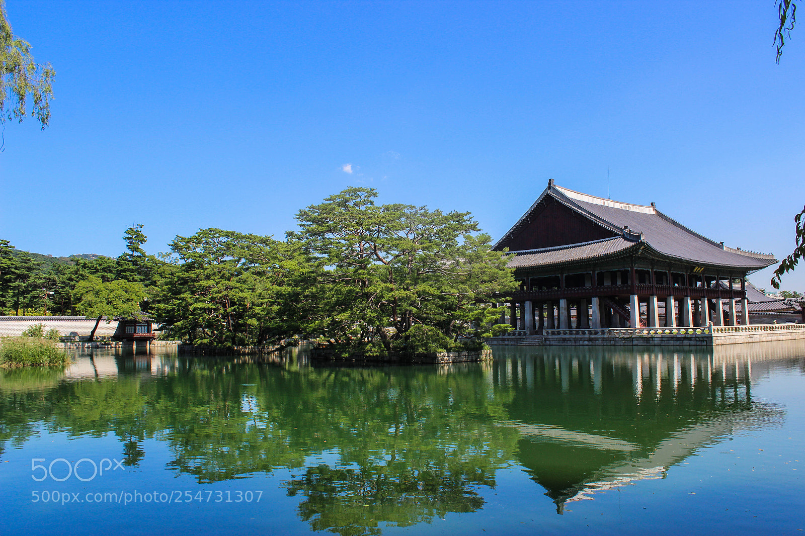 Canon EOS 600D (Rebel EOS T3i / EOS Kiss X5) sample photo. Gyeongbokgung palace's lake 2 photography