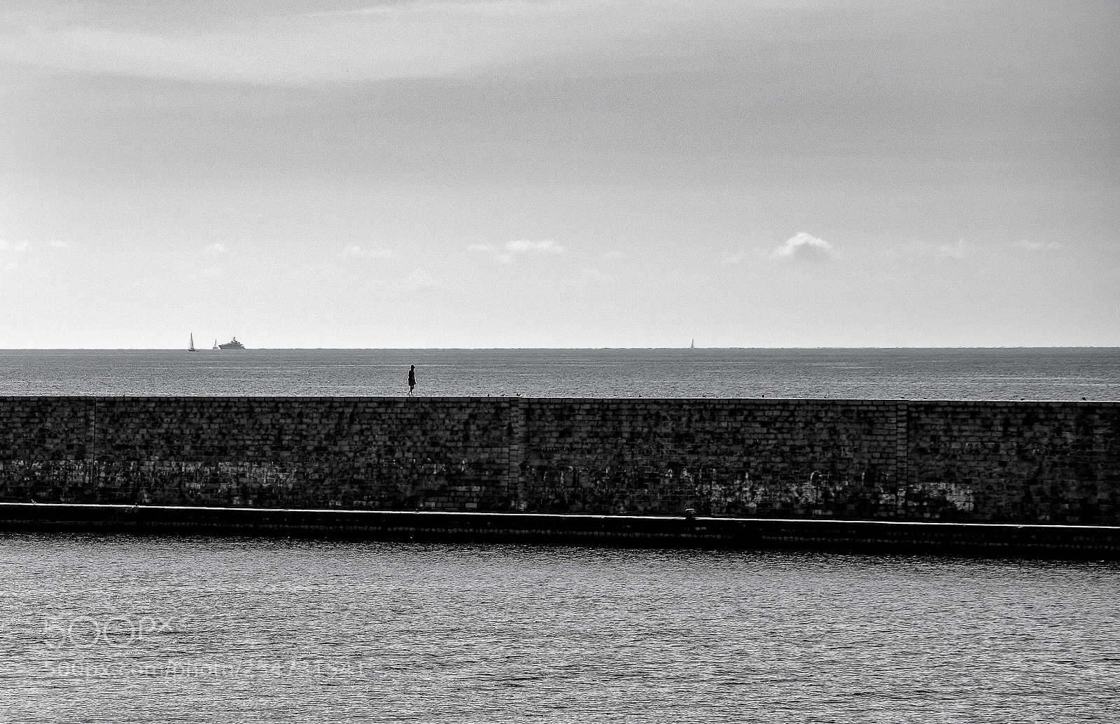 Nikon D3300 sample photo. Walk the wall photography