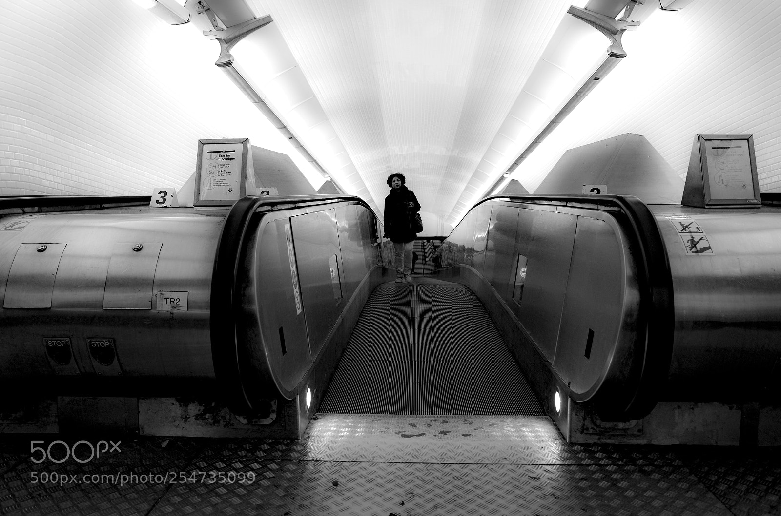 Ricoh GR sample photo. It's oh so white photography