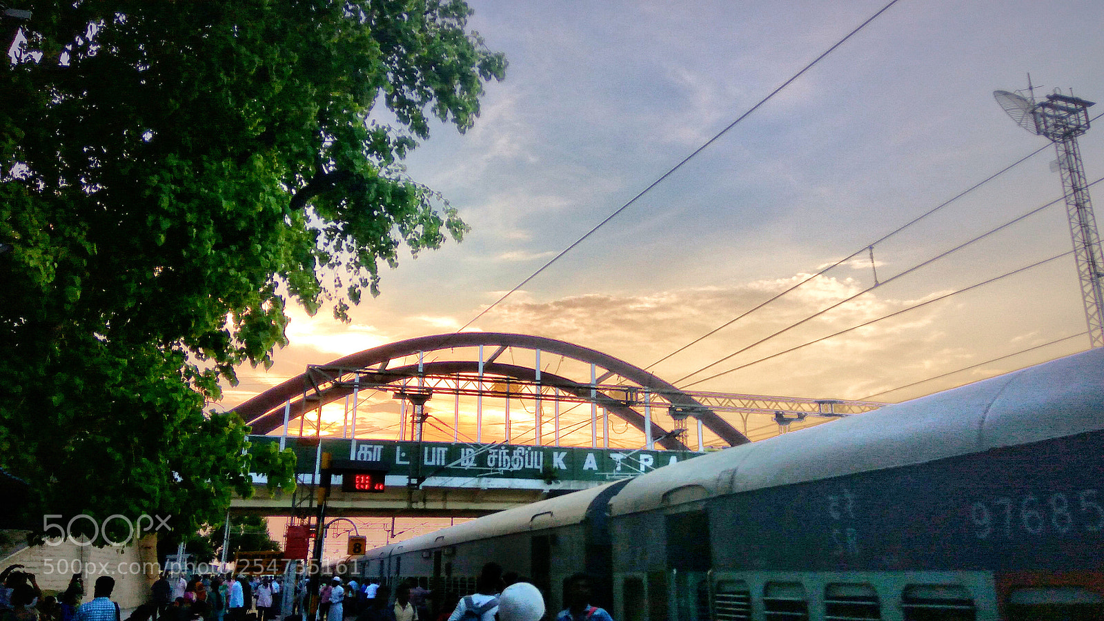 Xiaomi Redmi Note3 sample photo. Buzzing evening photography