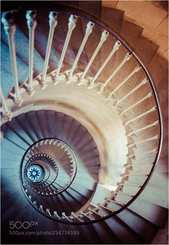 Canon EOS 5D Mark II sample photo. Phare des baleines photography