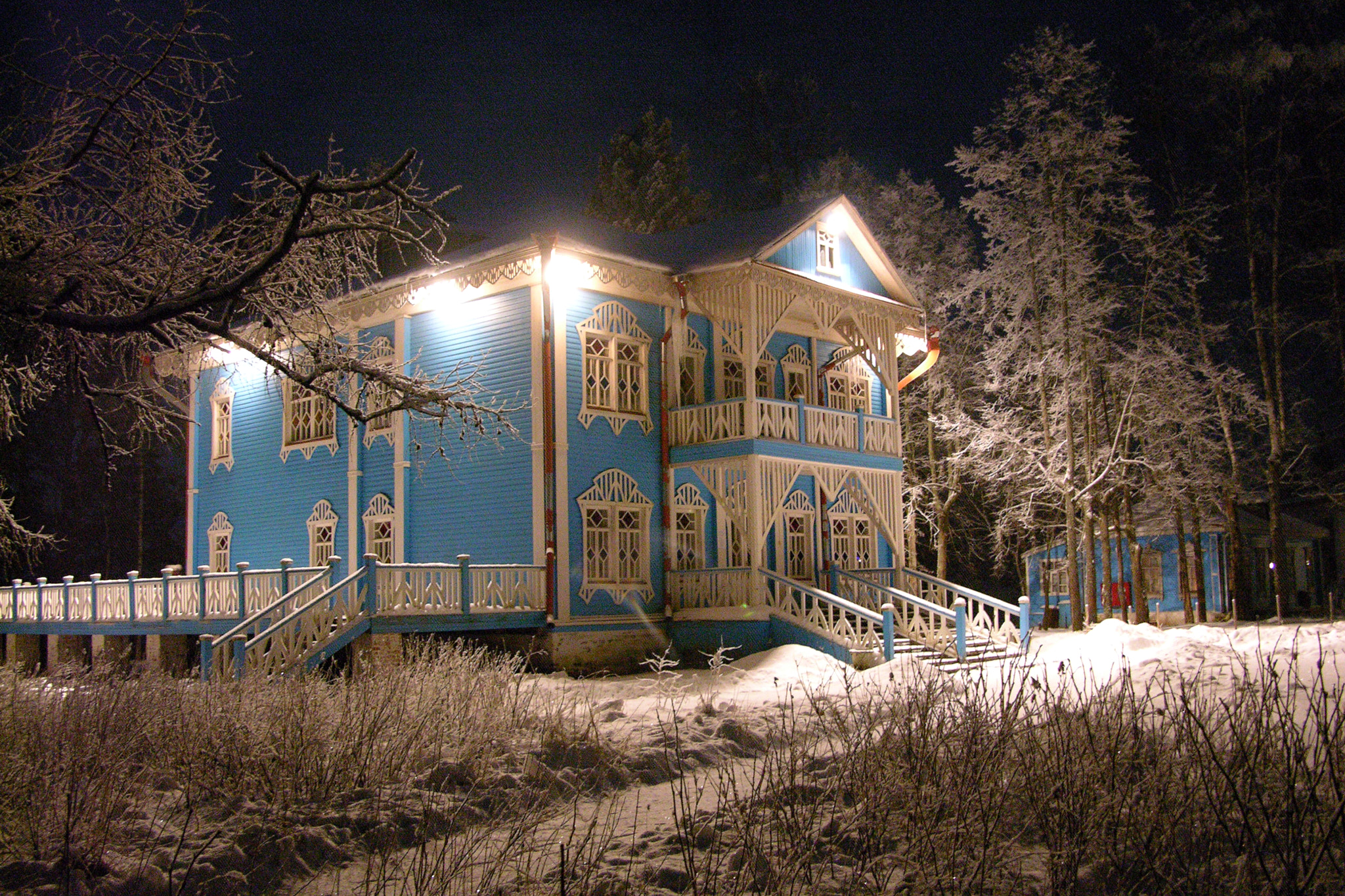 Nikon E8700 sample photo. The residence of the snow maiden photography