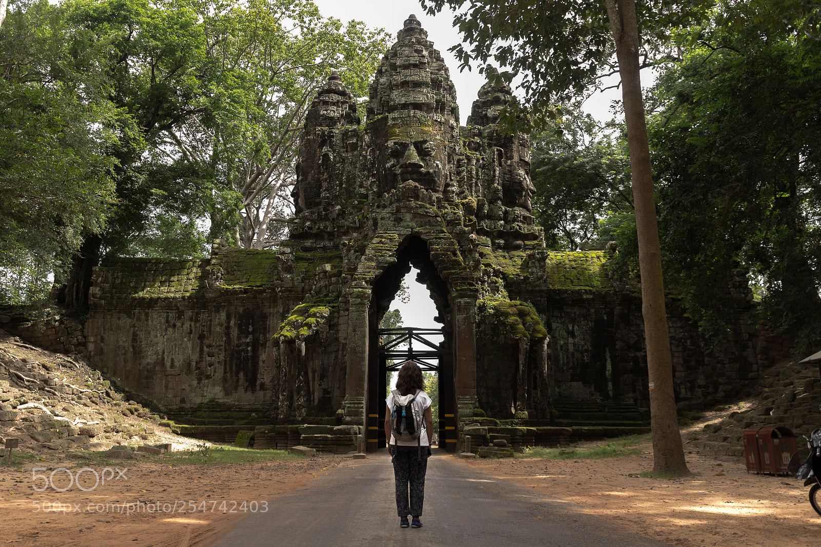 Canon EOS 60D sample photo. Entrance to ancient city photography