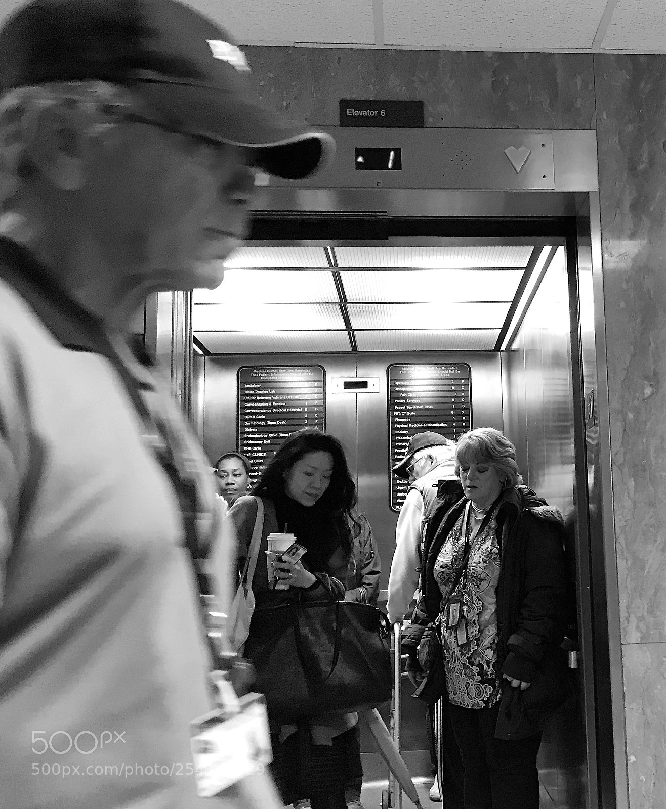 Apple iPhone 7 Plus sample photo. Elevator photography