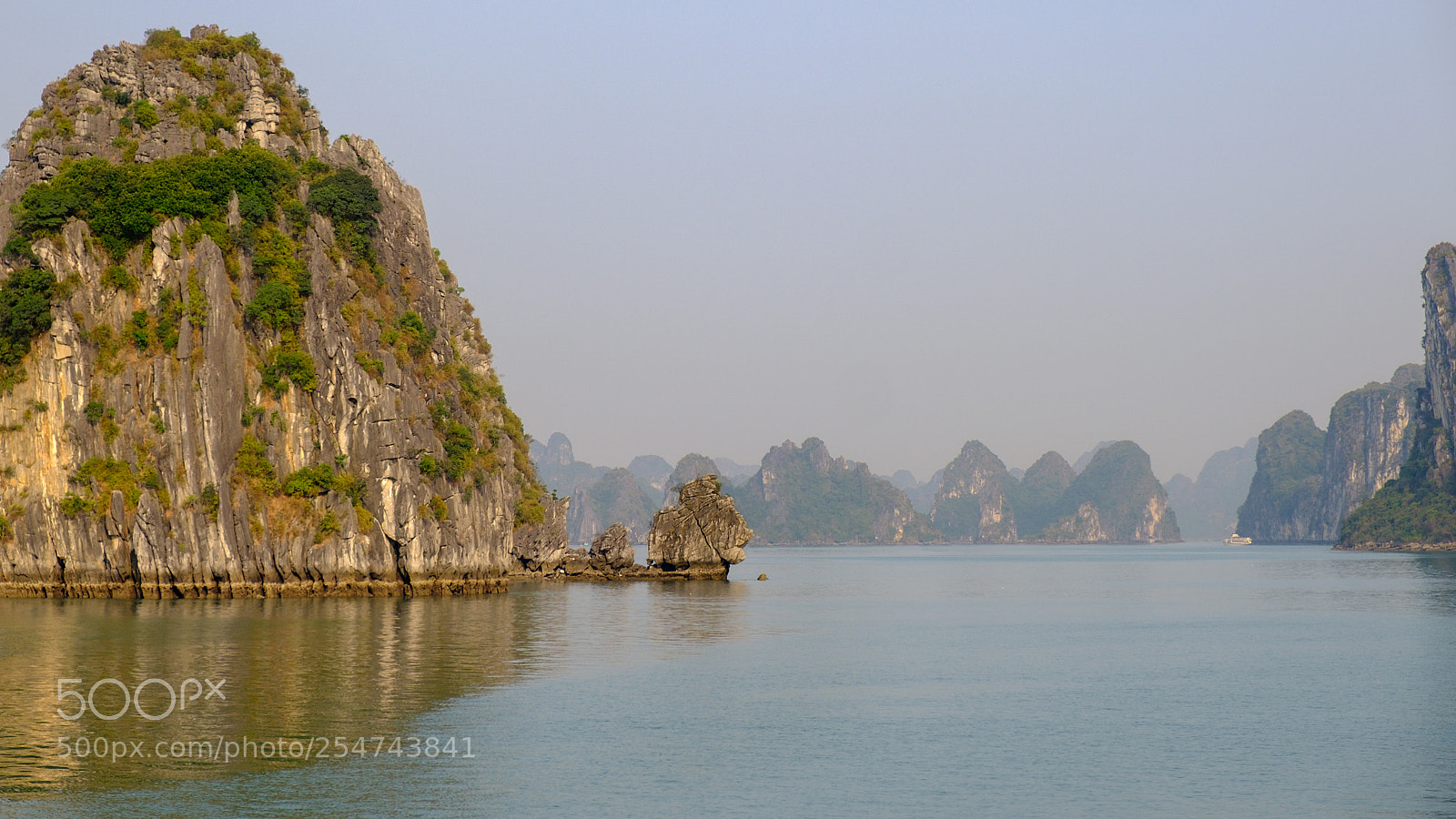 Fujifilm X-T2 sample photo. Halong bay photography