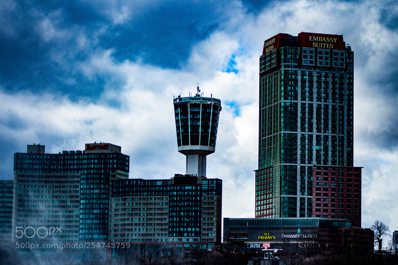 Canon EOS 700D (EOS Rebel T5i / EOS Kiss X7i) sample photo. Buildings and cloudy sky photography