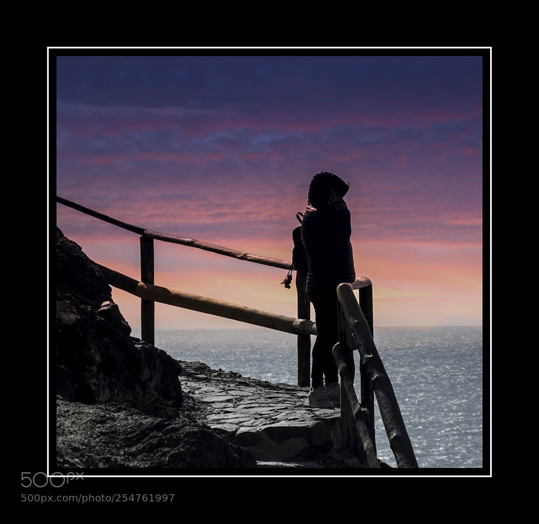 Olympus OM-D E-M5 II sample photo. Looking out to sea photography