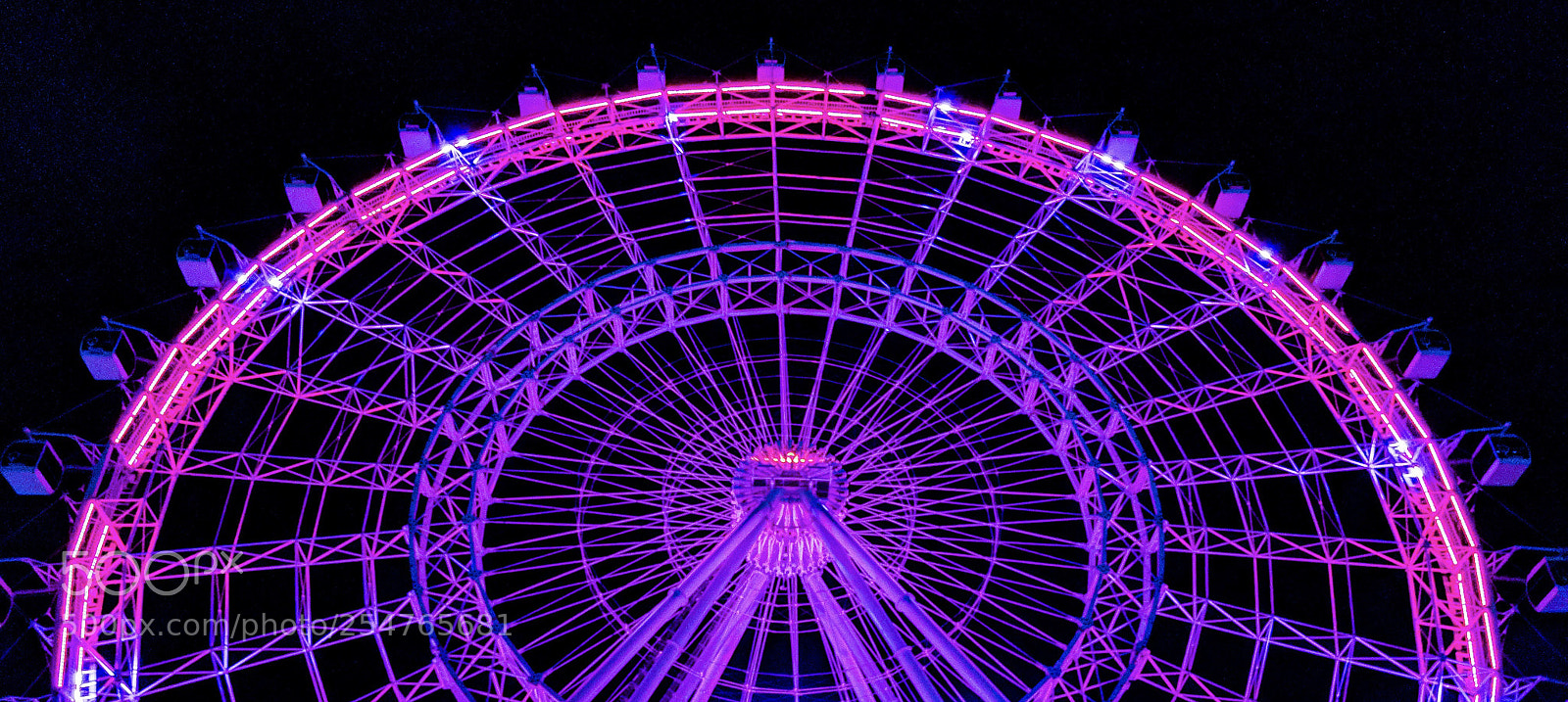 Google Pixel 2 XL sample photo. The orlando eye photography