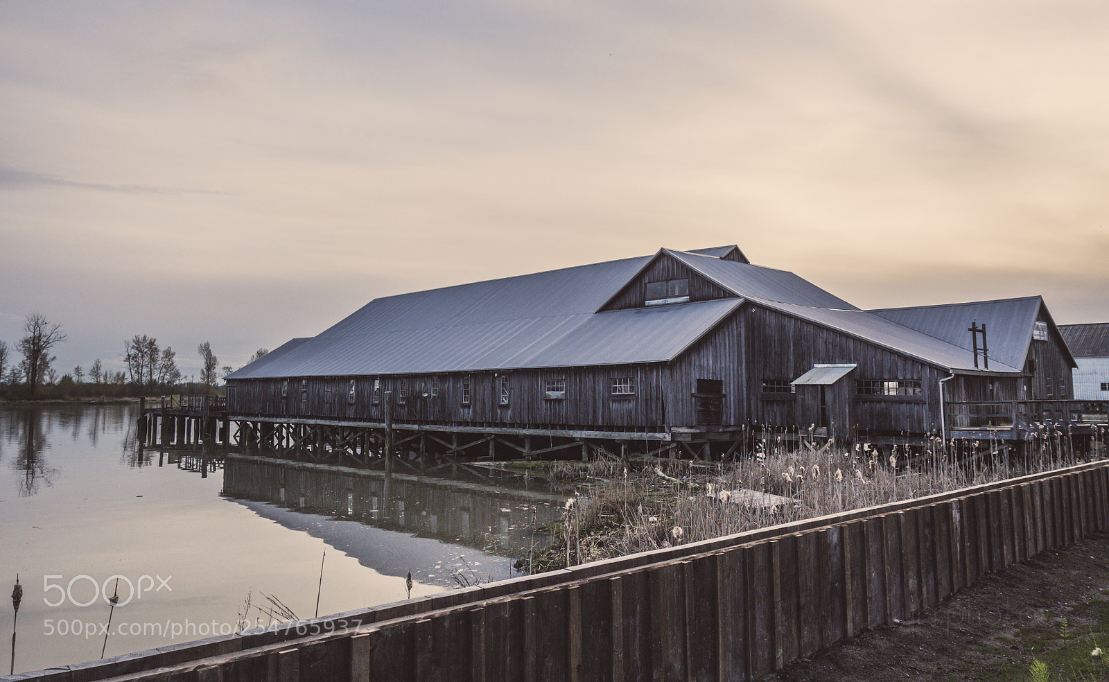 Olympus OM-D E-M5 II sample photo. Britannia shipyard photography