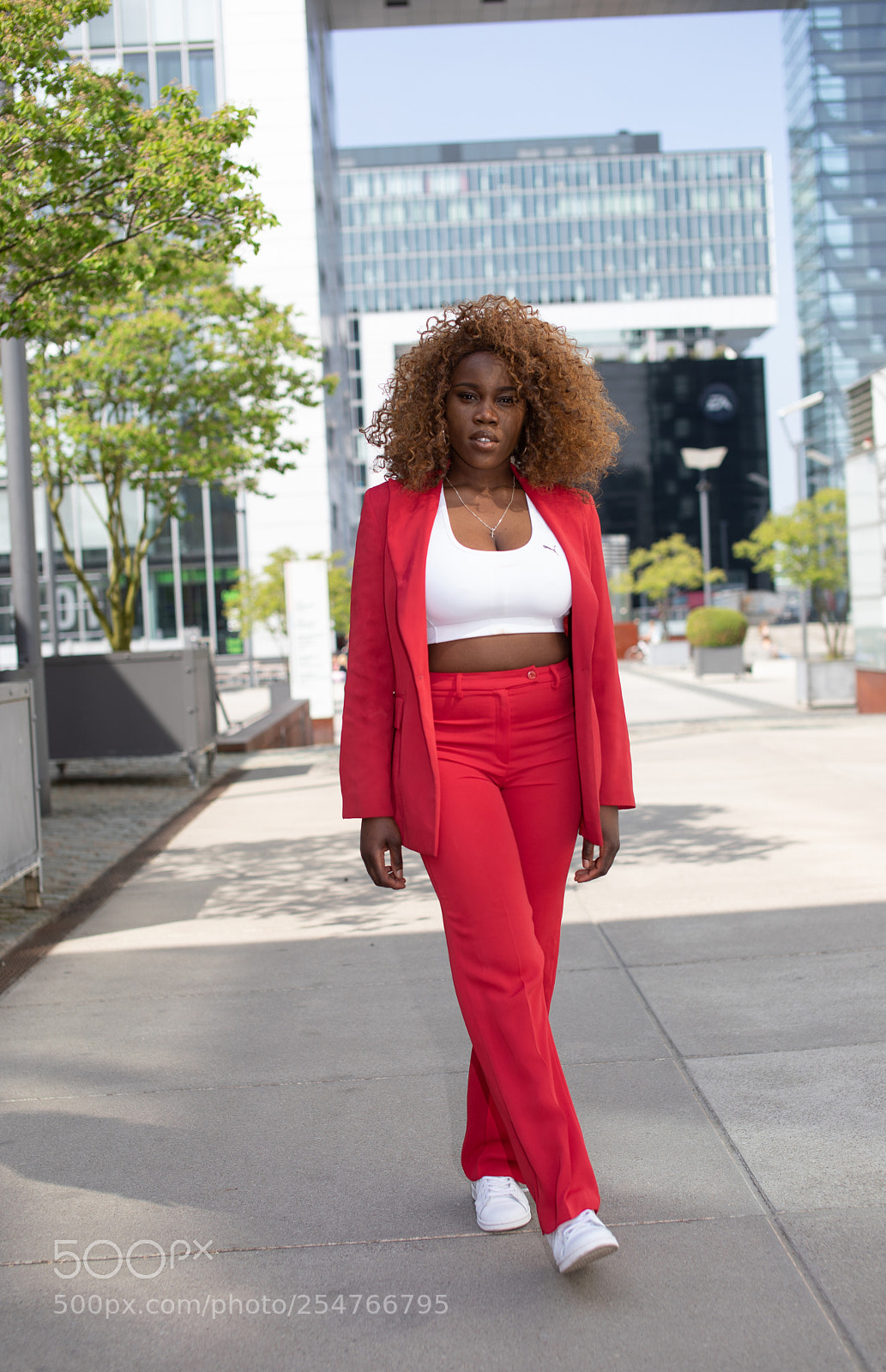 Canon EOS 5D Mark IV sample photo. Shooting black power annaelle- 3 photography