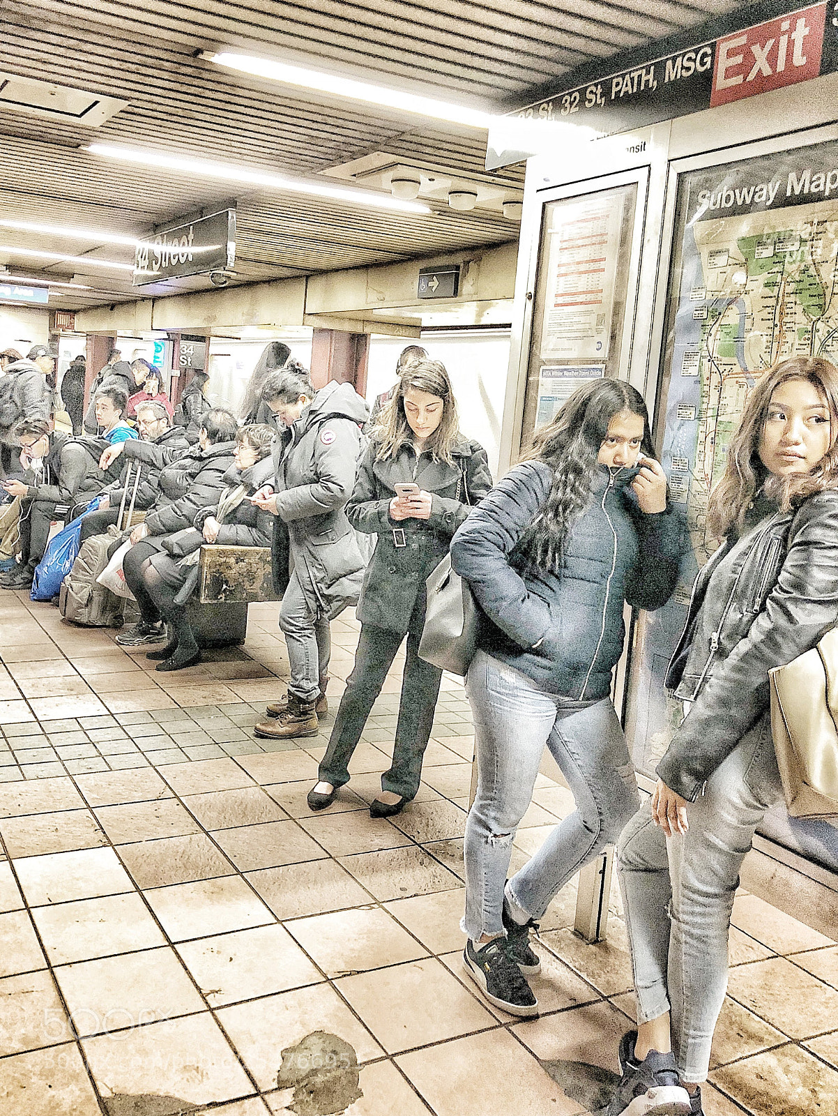 Apple iPhone X sample photo. 34 street - subway photography