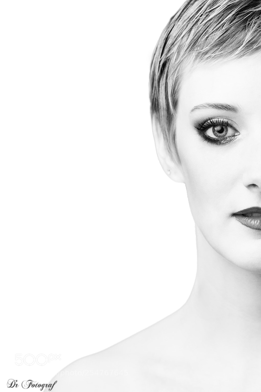 Canon EOS 7D Mark II sample photo. High key photography