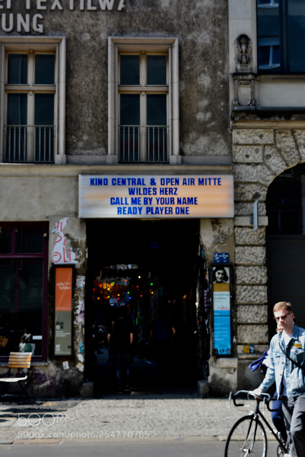 Nikon D5200 sample photo. Old cinema entrance photography