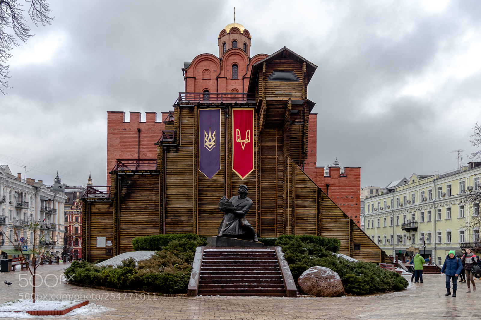 Canon EOS 80D sample photo. Golden gate in kiev photography