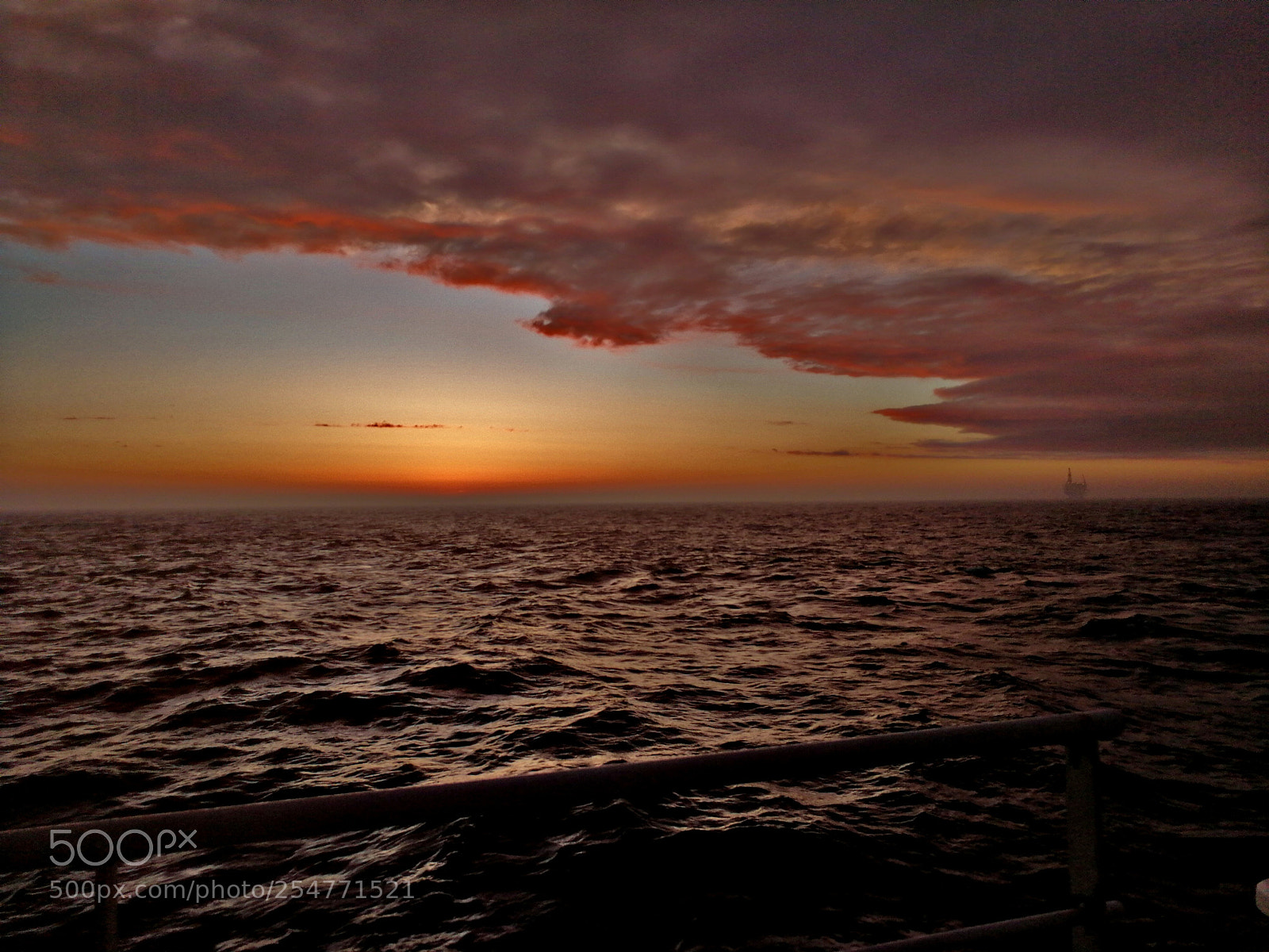 HUAWEI P10 sample photo. Evening at sea photography