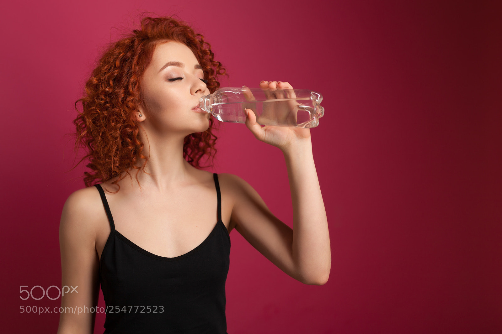Canon EOS 5D Mark II sample photo. Pretty healthy young woman photography